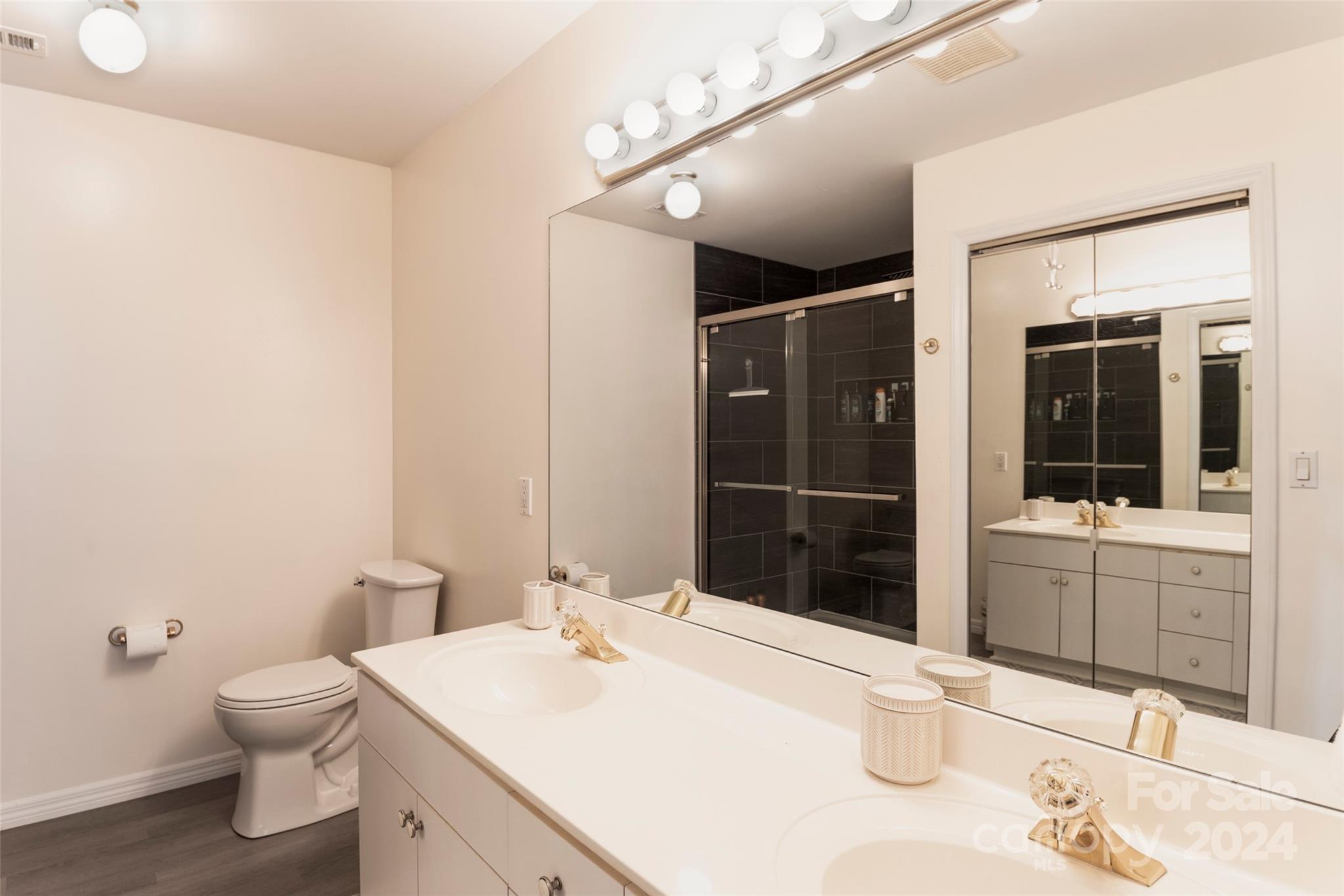 Tega Cay - Residential