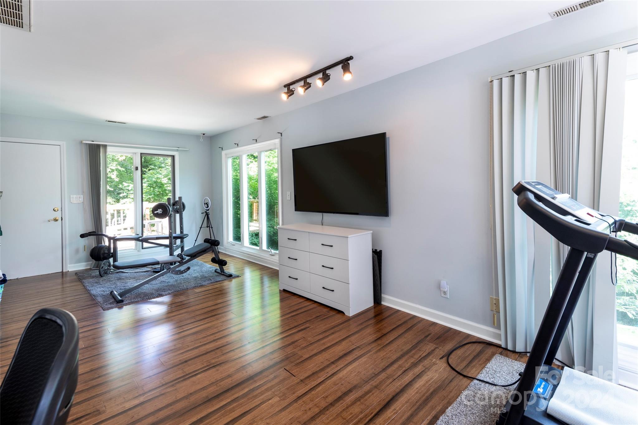 Tega Cay - Residential