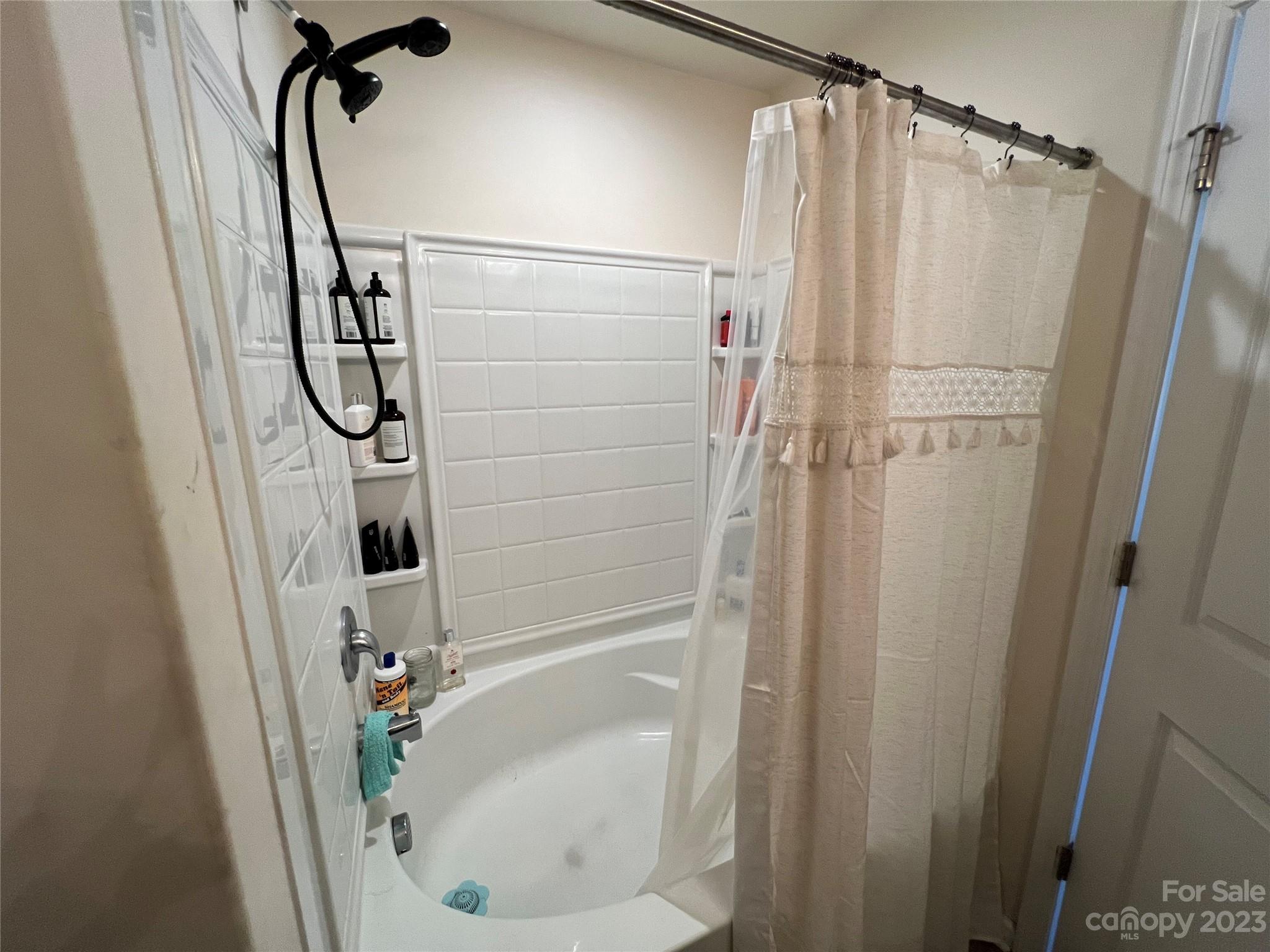 Kings Pointe - Residential