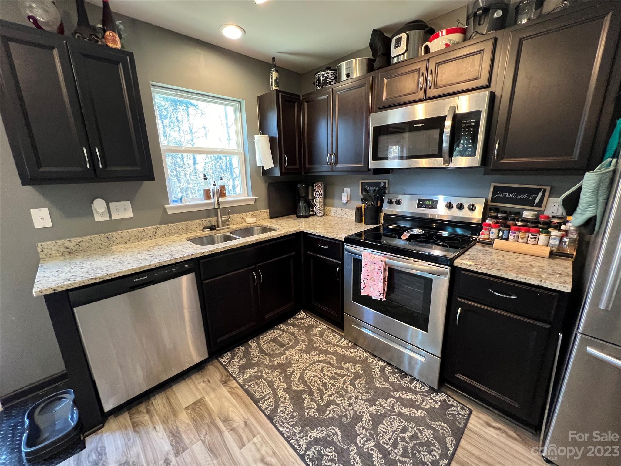 Kings Pointe - Residential