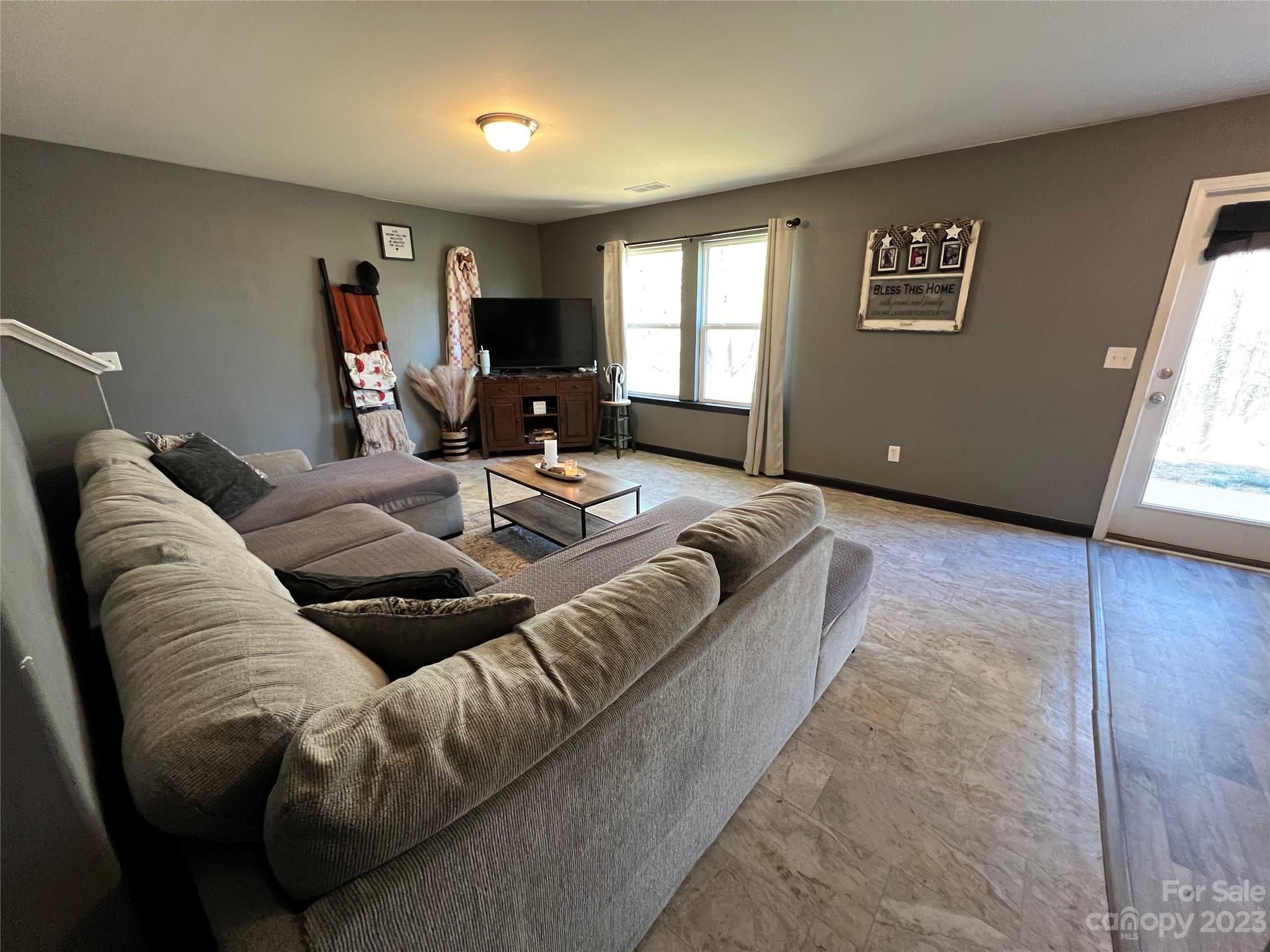Kings Pointe - Residential