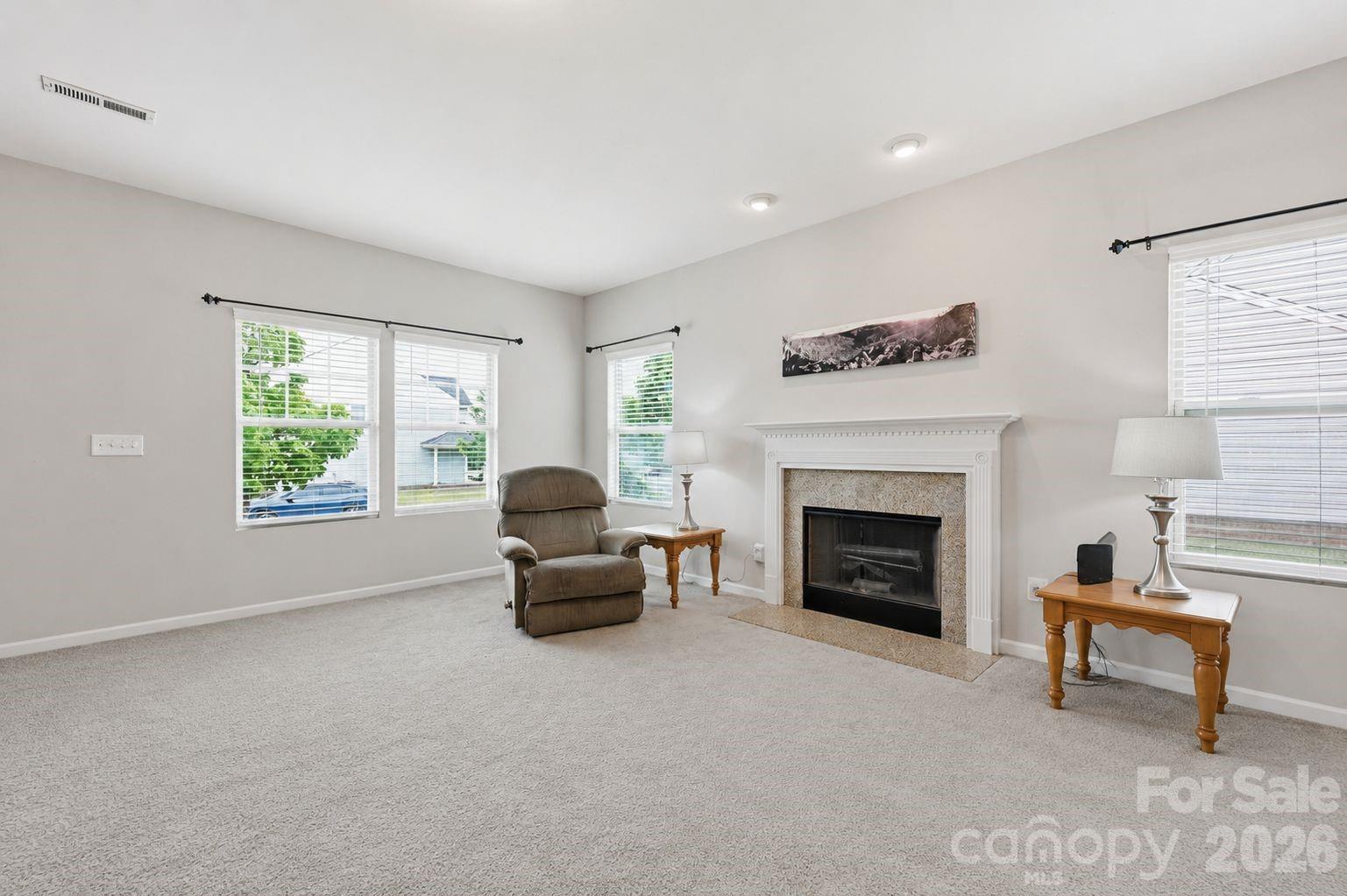 Ellis Pond - Residential