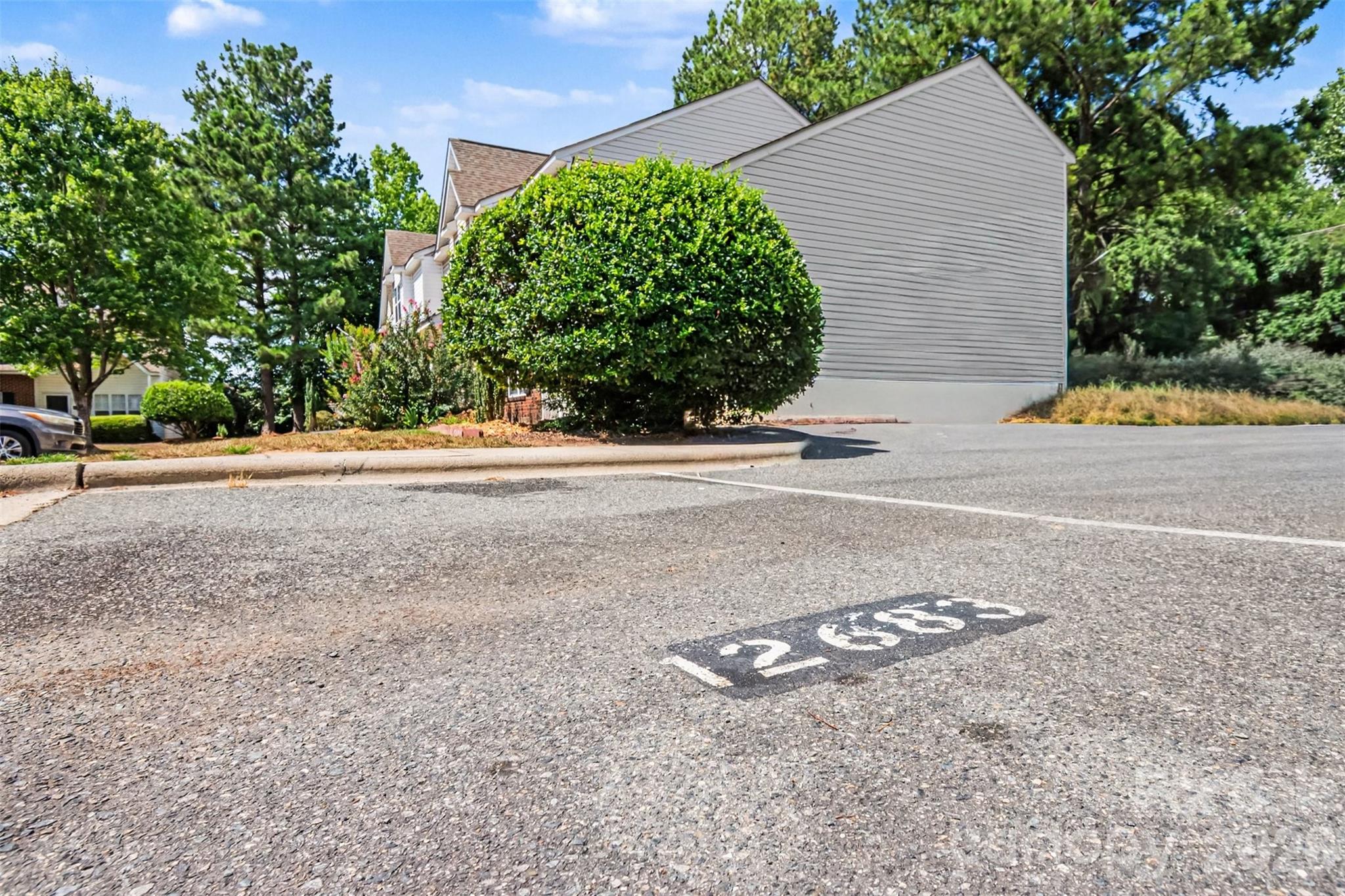 Maplecrest - Residential