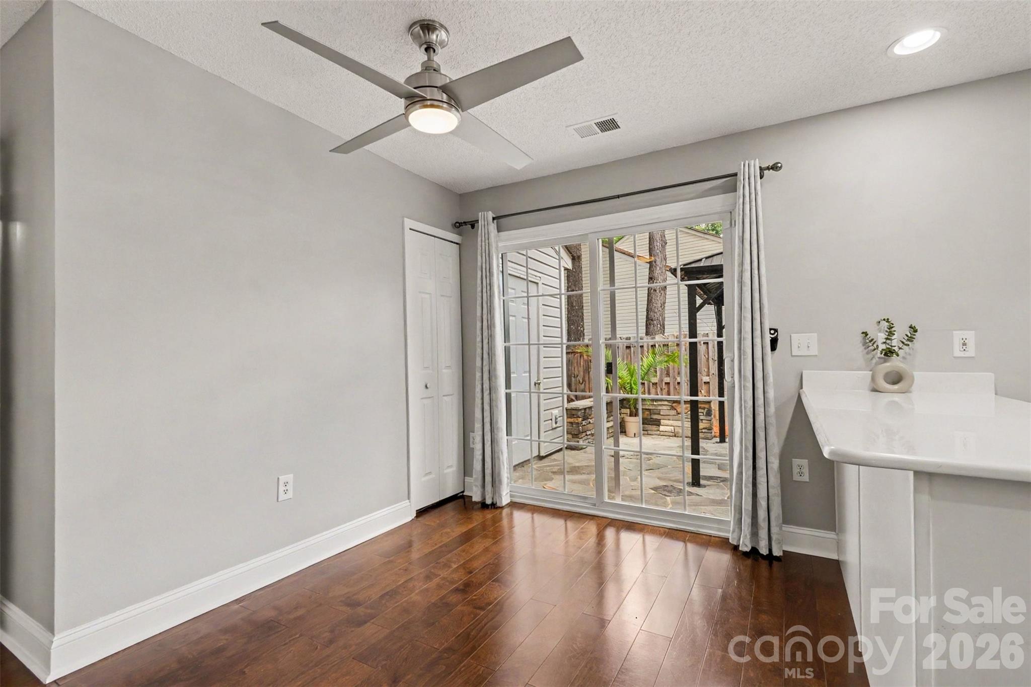 Maplecrest - Residential