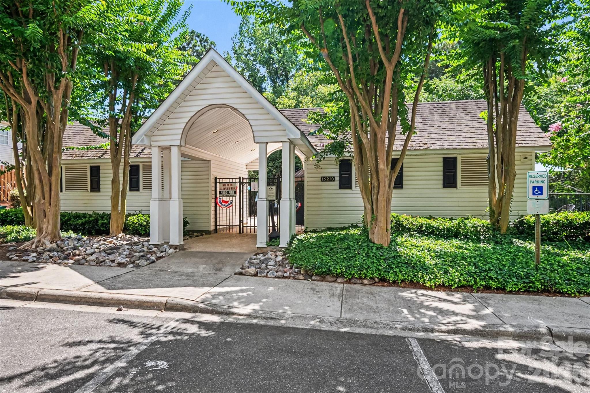Maplecrest - Residential