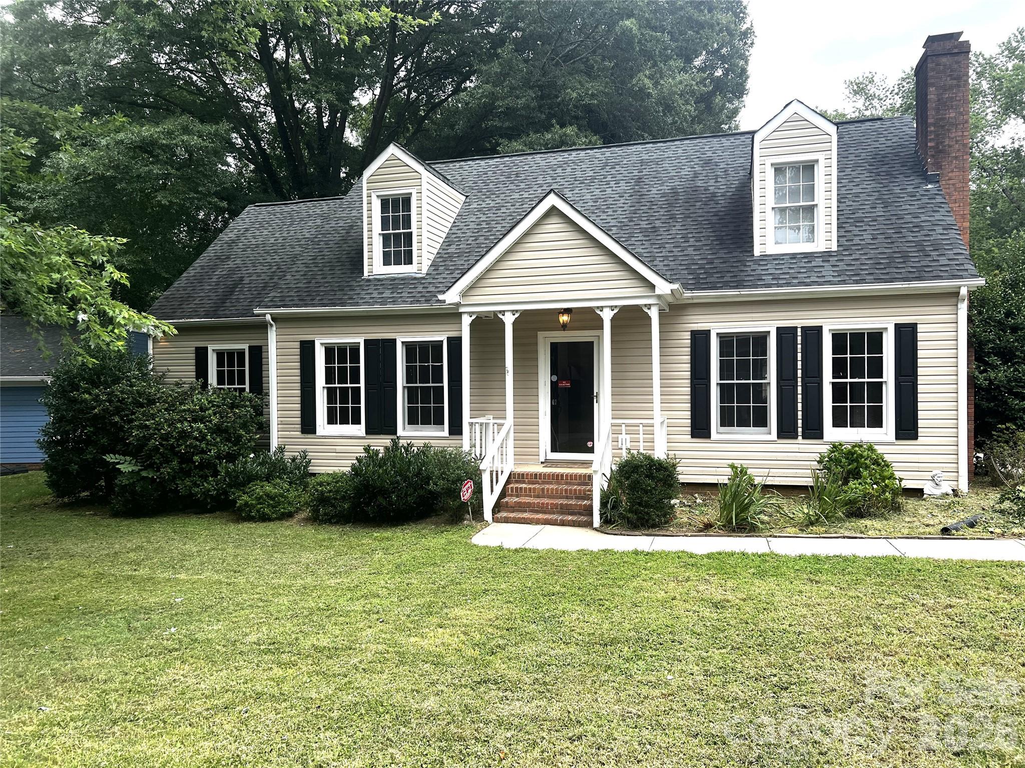 Welcome to this beautifully two-story traditional property, in a highly desirable location, sits on a .36-acre lot in Charlotte! The spacious kitchen has modern updates including SS appliances. Boasting four bedrooms, two and half baths, and new flooring. Main bathroom updated with new countertops and tiled shower. This gem is located on a private large lot with multiple flexible spaces for living, entertaining, or working from home. It has plenty of room to garden, play, or entertain. Located minutes from shopping, dining, and uptown, this property offers the best of both convenience and tranquility. Don’t miss this opportunity to own a well-maintained home on a large lot!