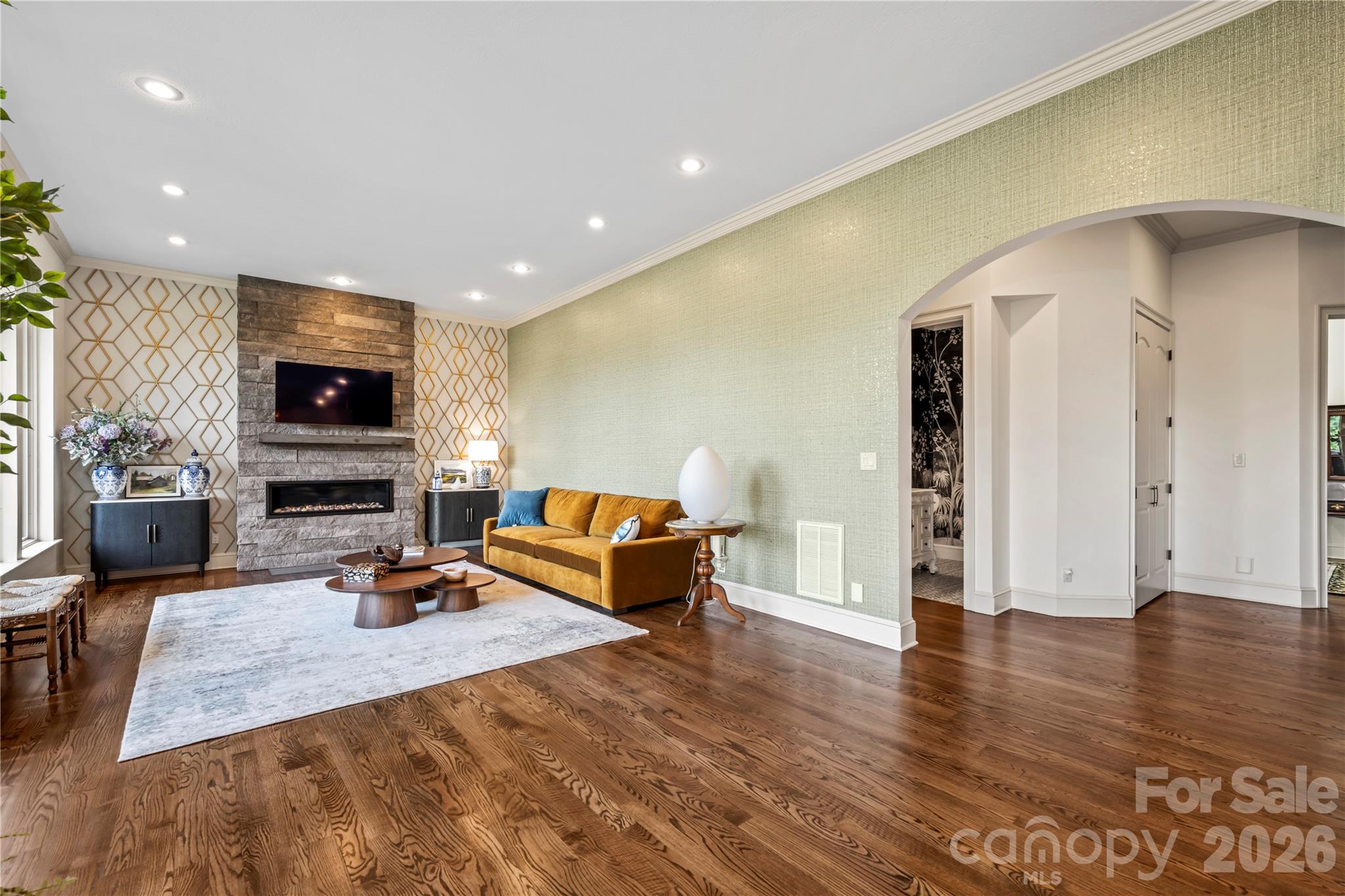 Crest Mountain - Residential