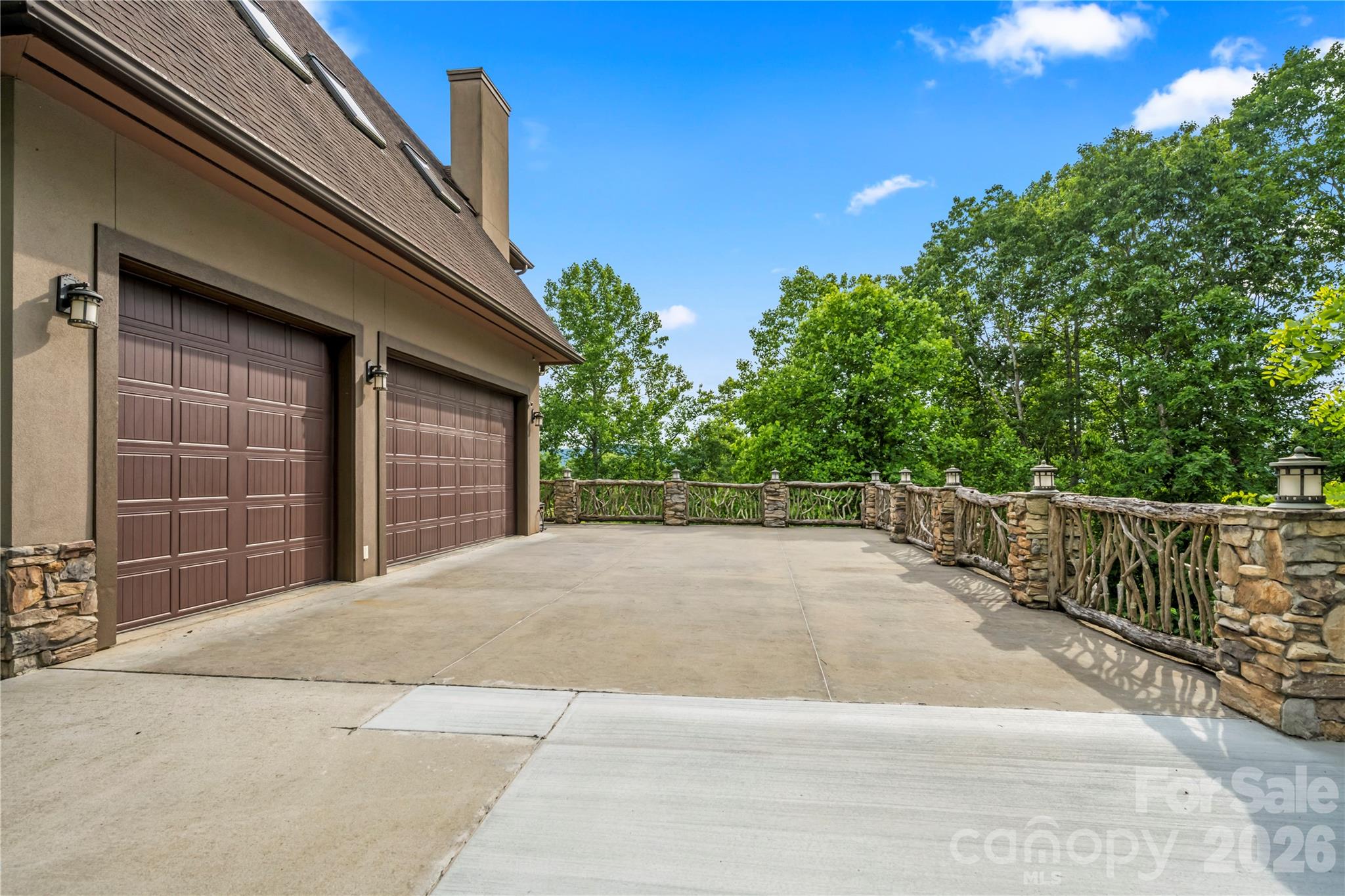 Crest Mountain - Residential