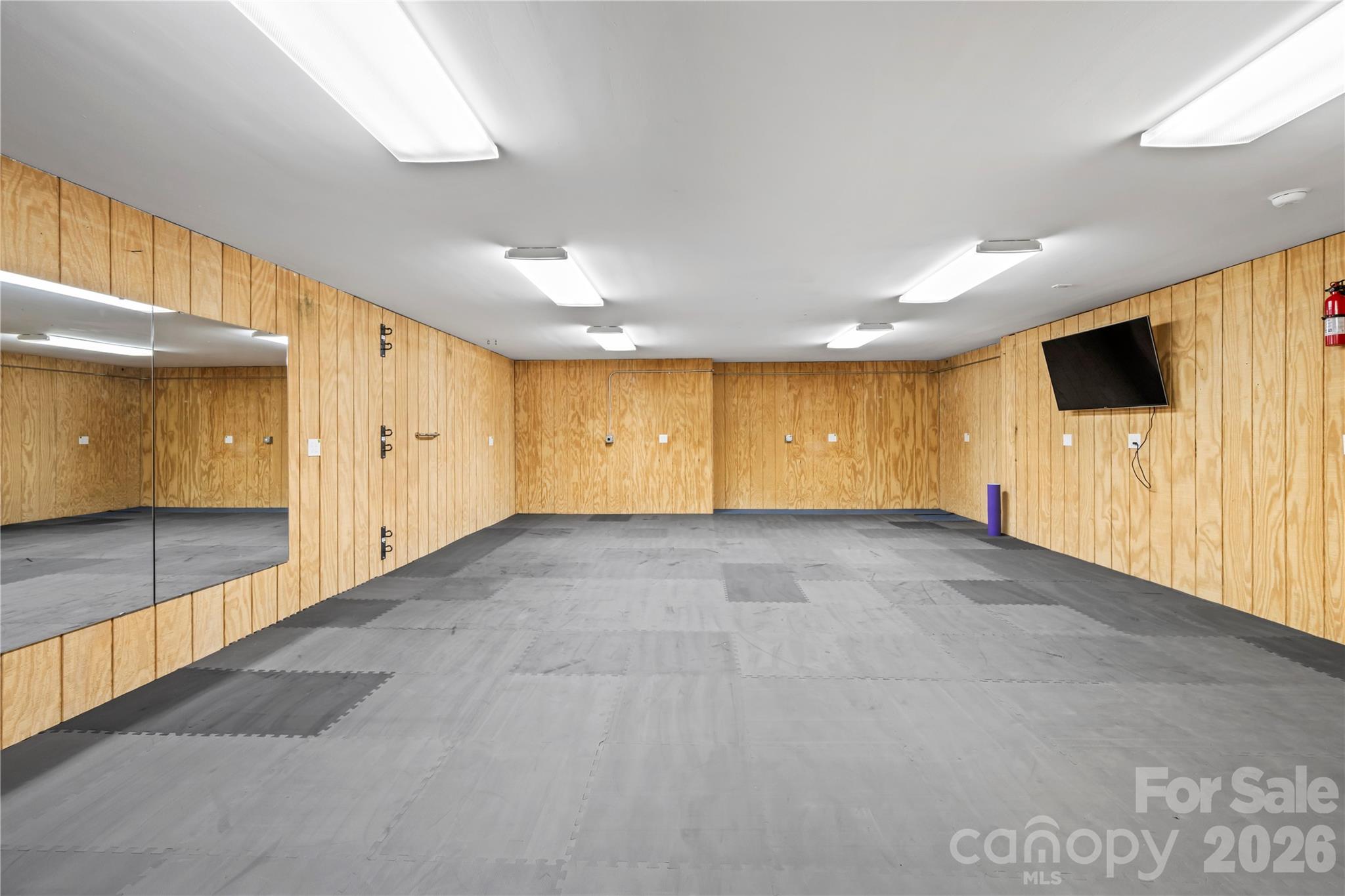 Crest Mountain - Residential