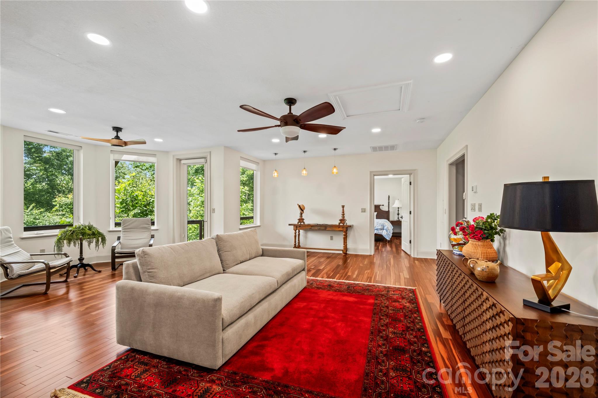 Crest Mountain - Residential