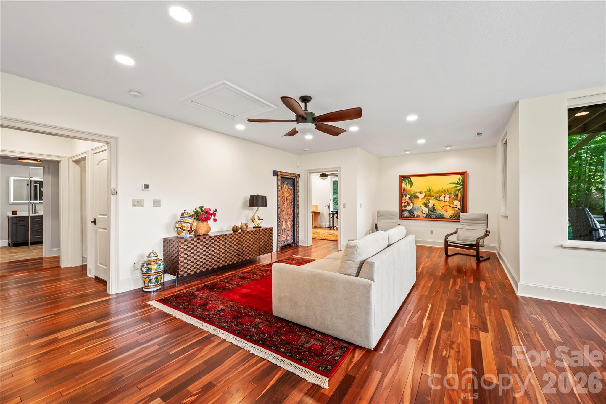 Crest Mountain - Residential
