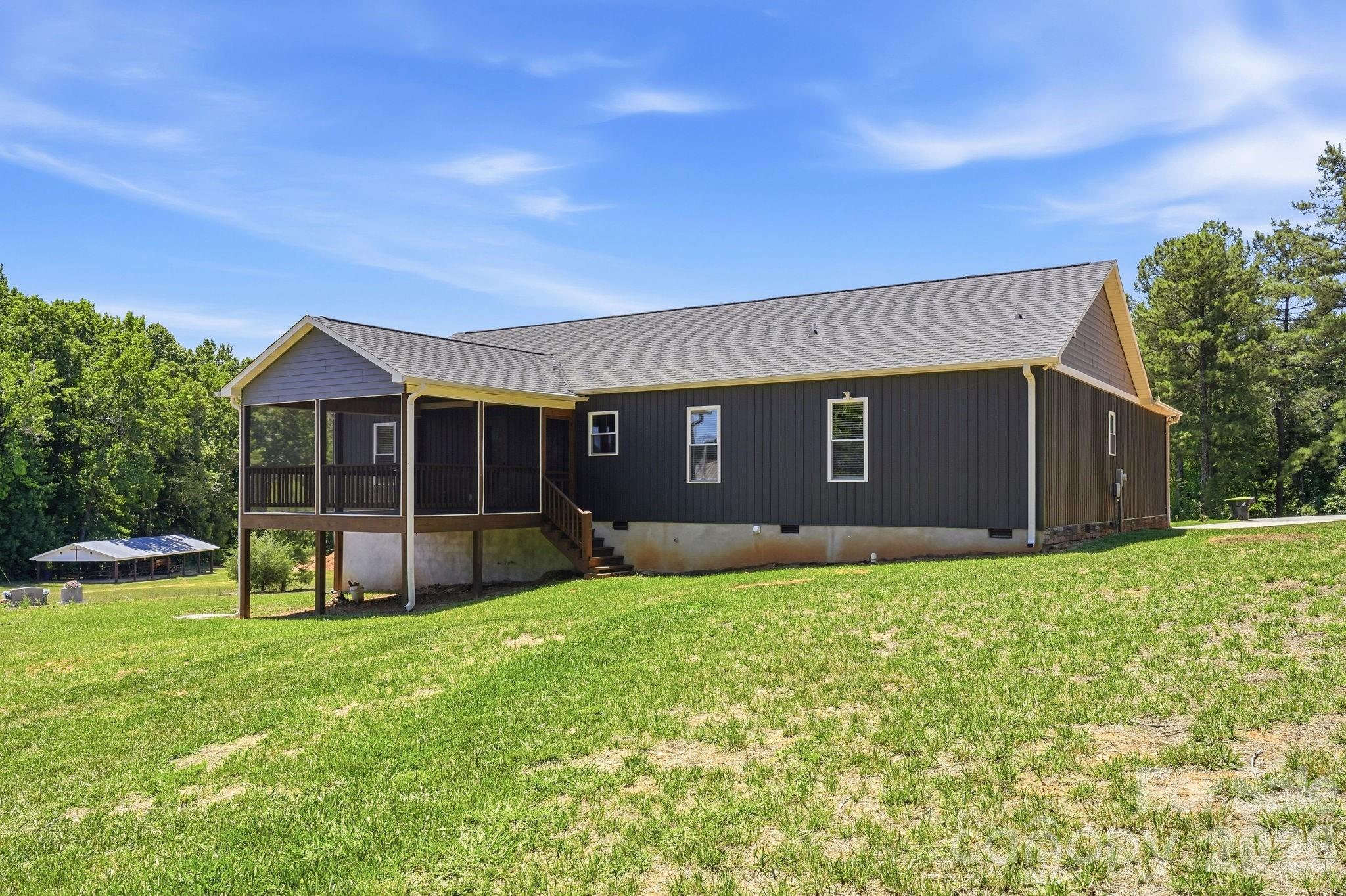 Mountain Ridge - Residential