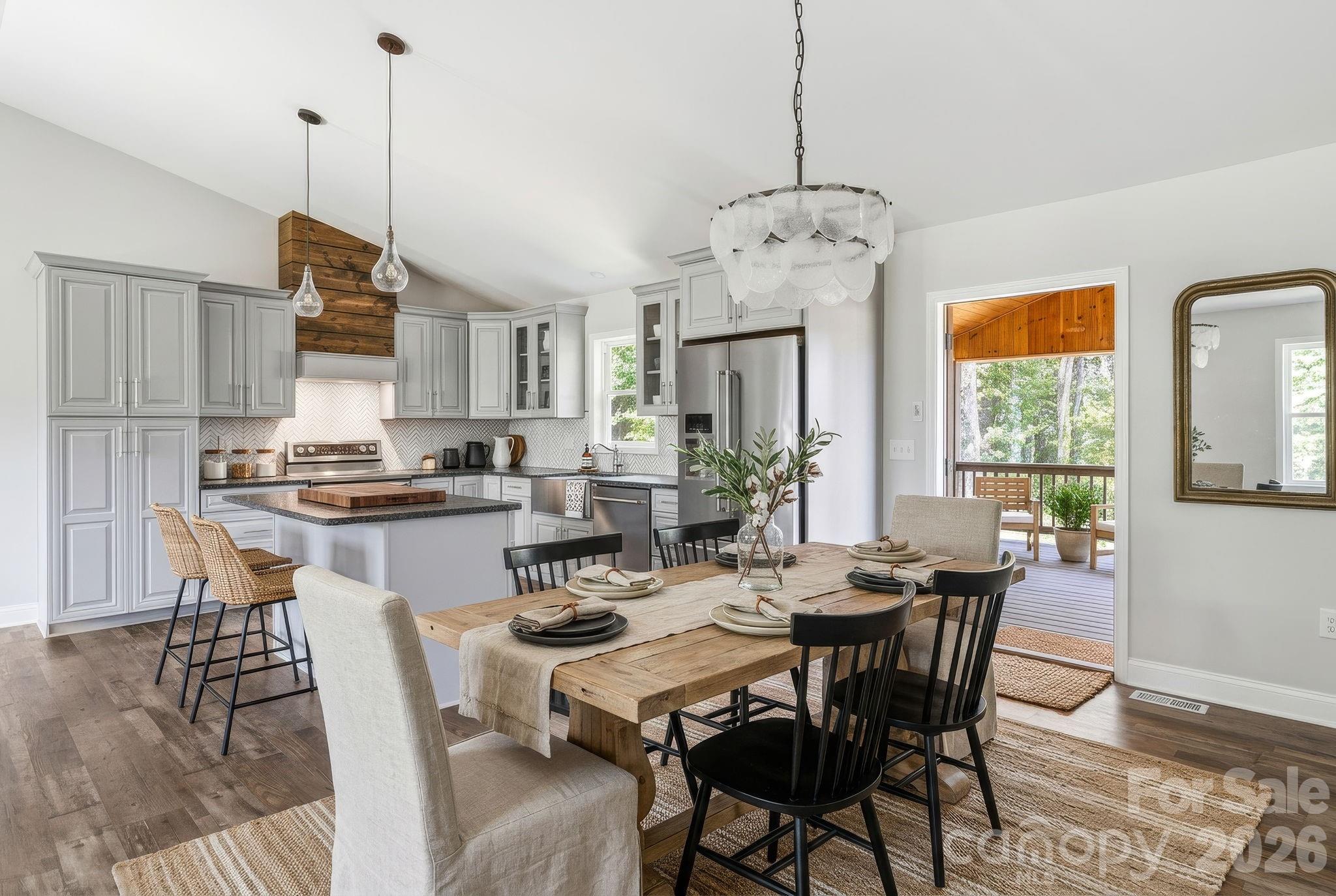 Mountain Ridge - Residential
