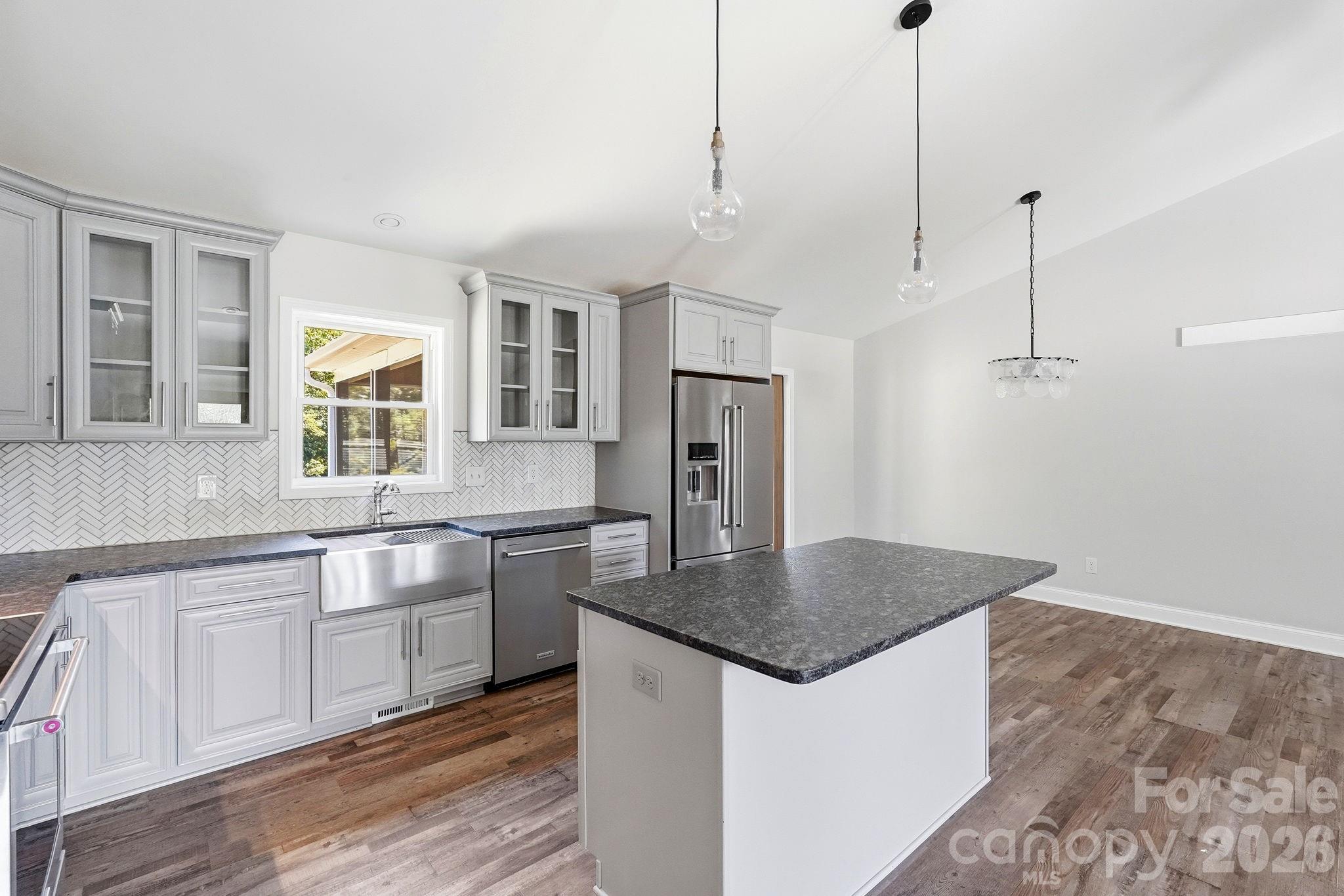 Mountain Ridge - Residential