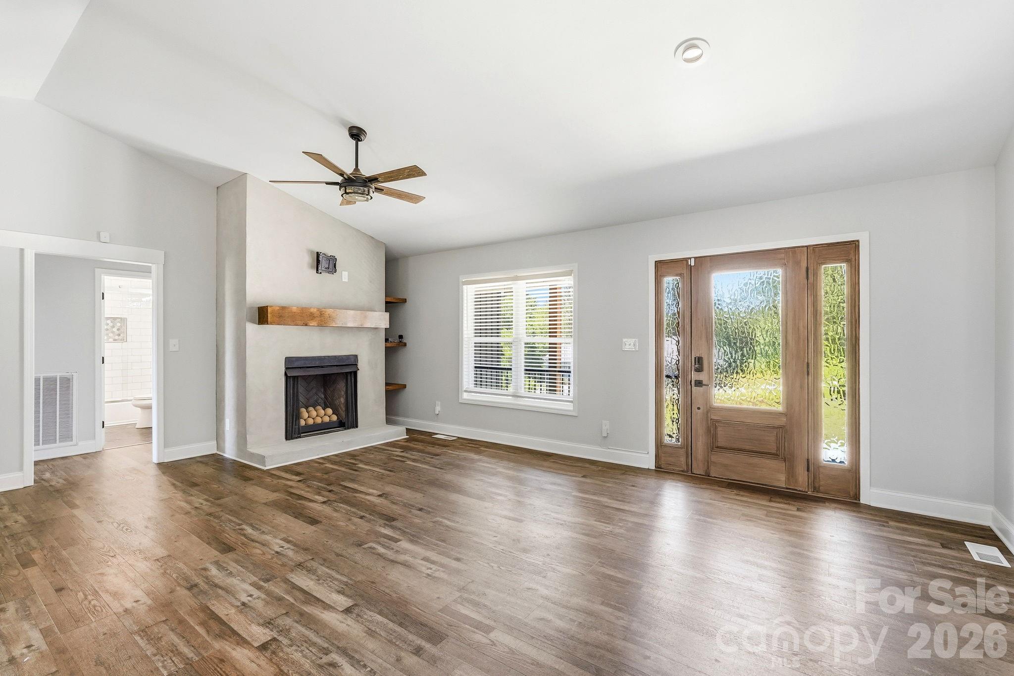 Mountain Ridge - Residential
