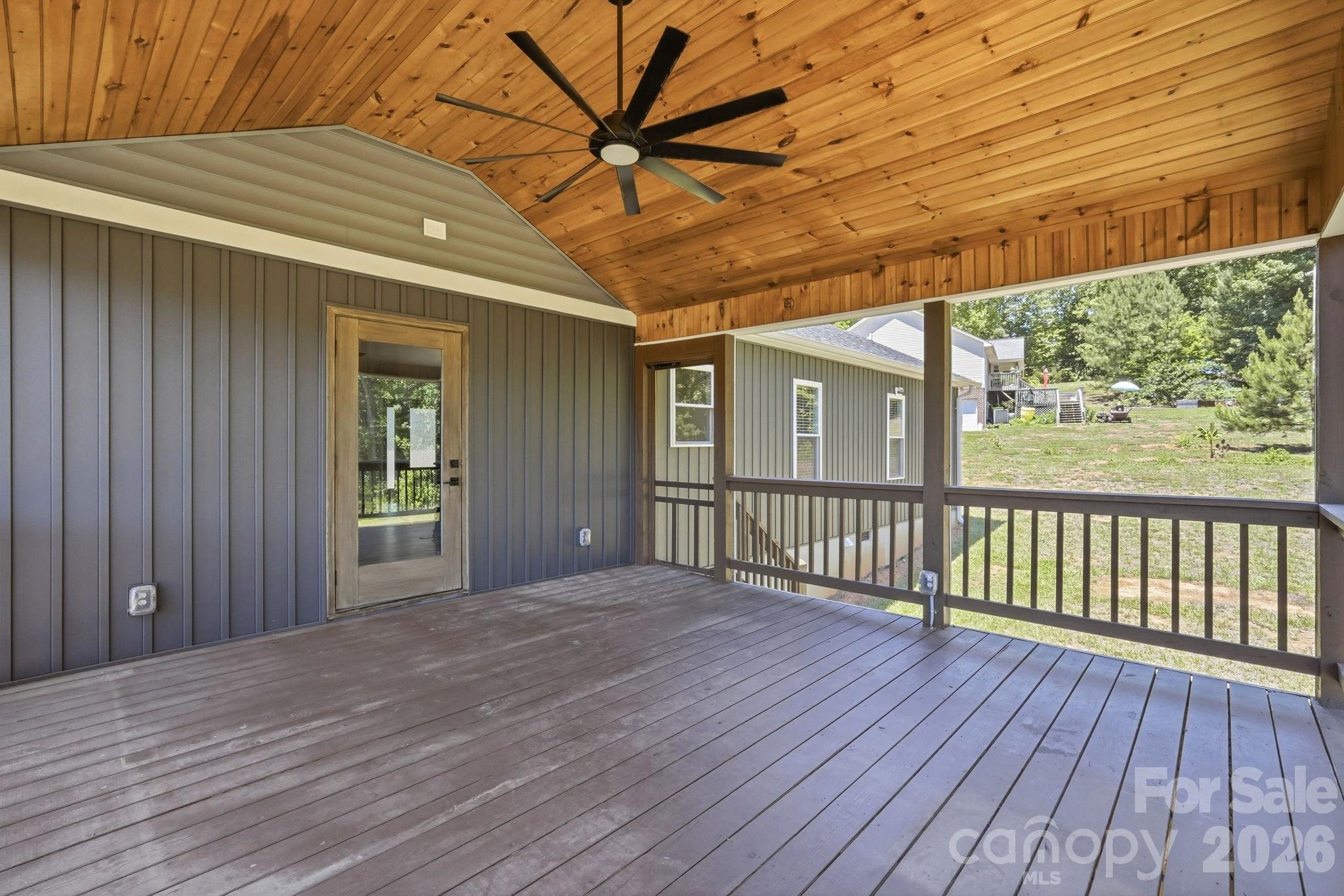 Mountain Ridge - Residential