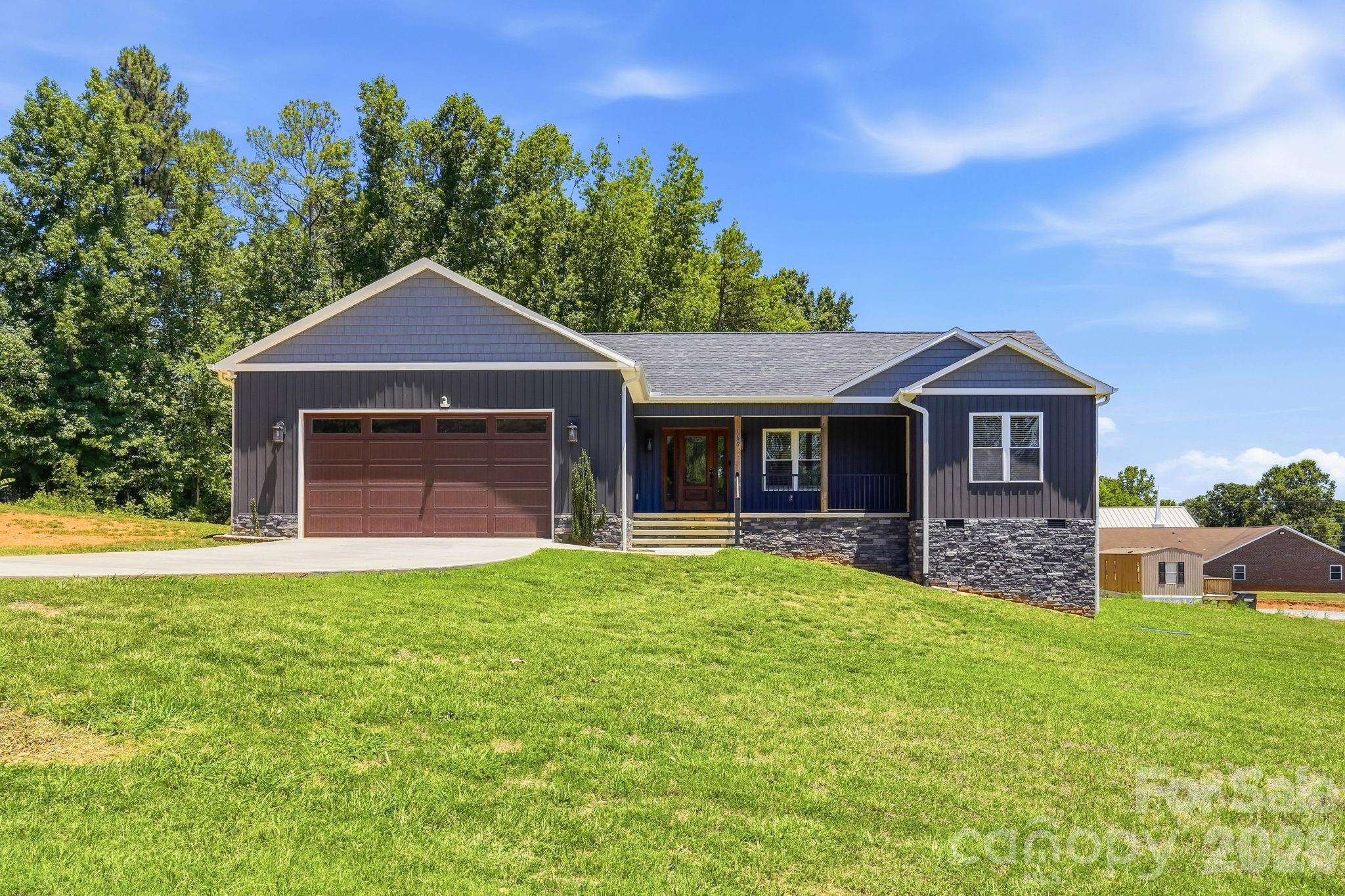 Mountain Ridge - Residential