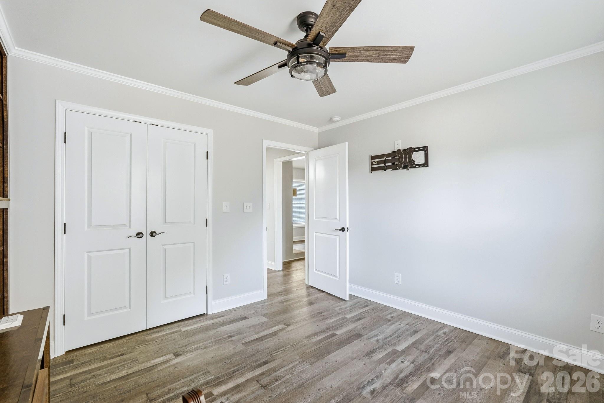 Mountain Ridge - Residential