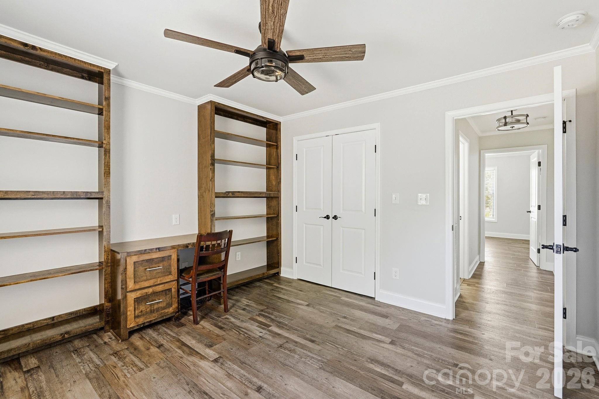 Mountain Ridge - Residential