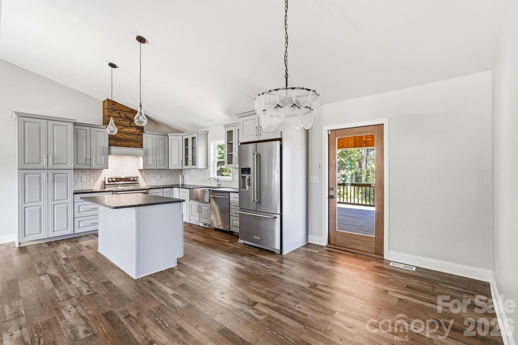 Mountain Ridge - Residential