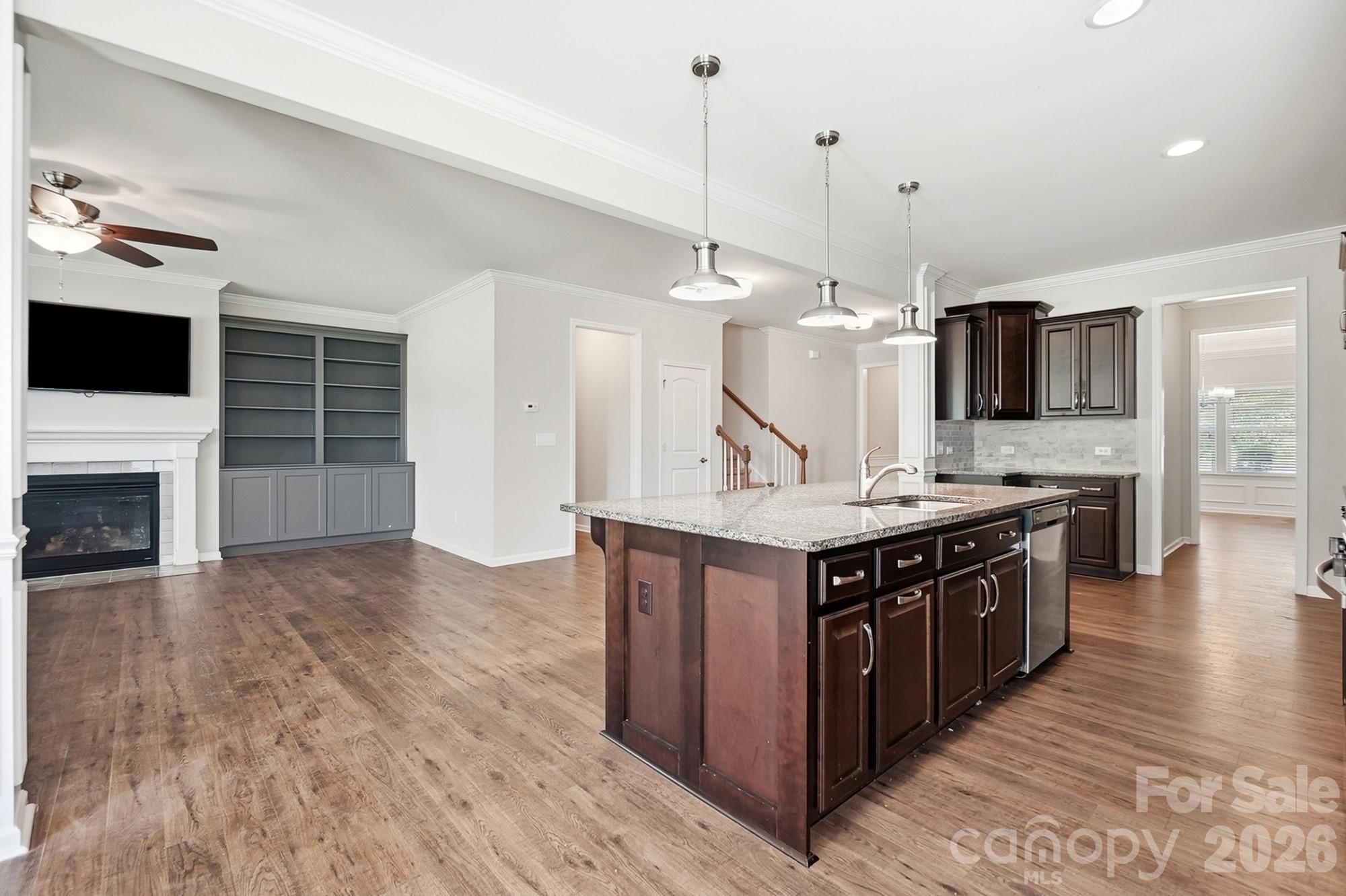 Lake Ridge - Residential