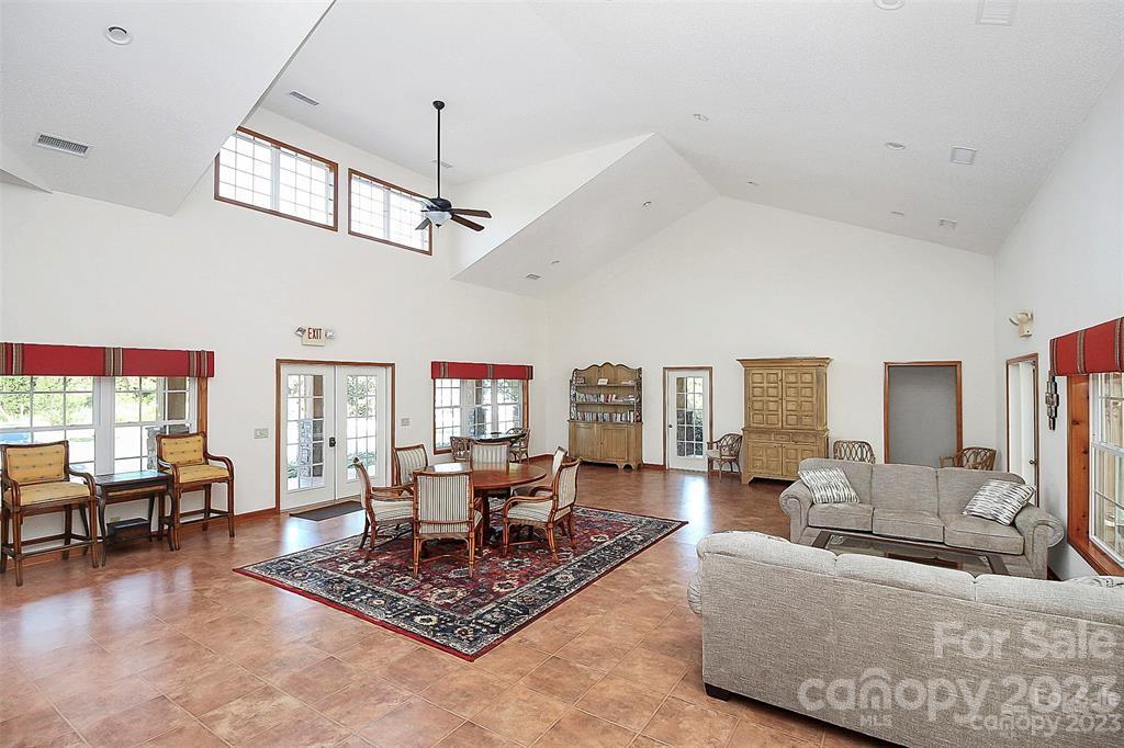 Sunset Pointe - Residential