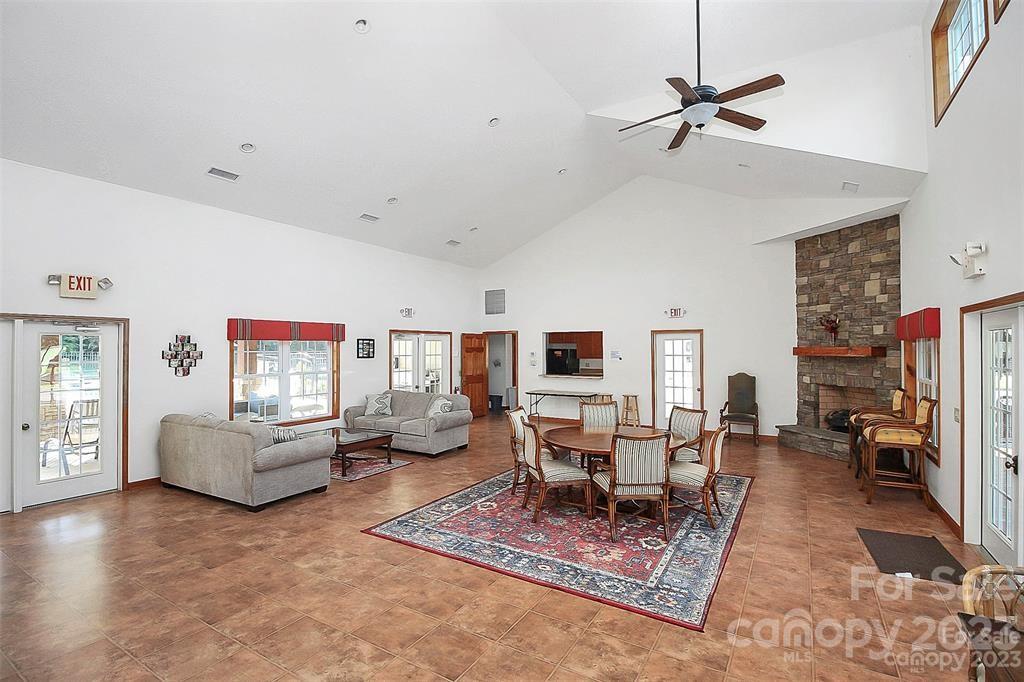 Sunset Pointe - Residential