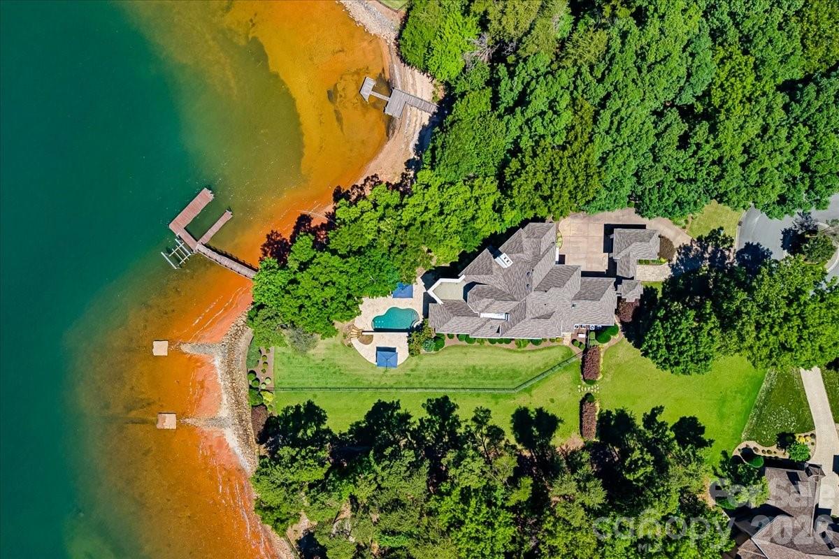 The Peninsula - Residential