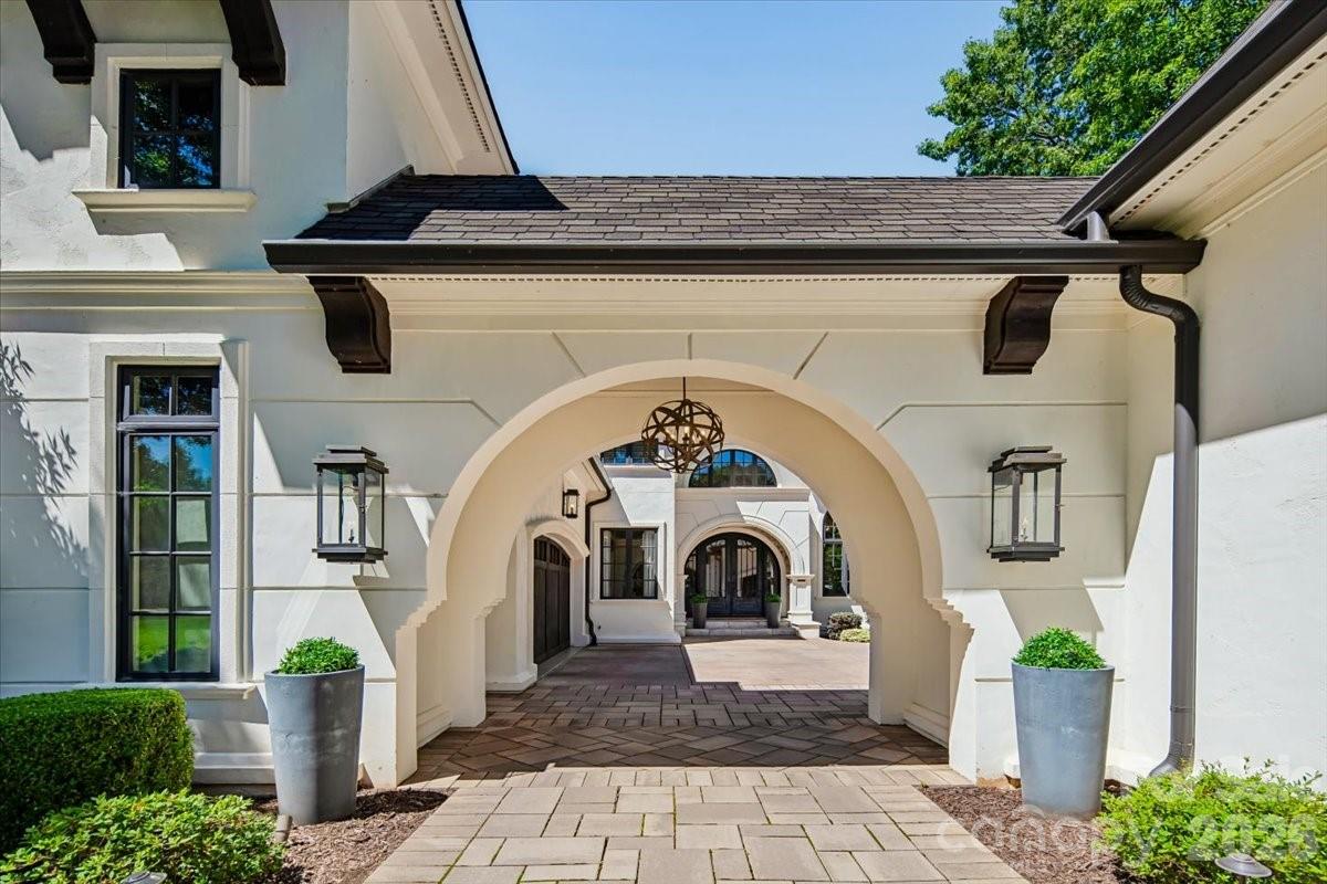 The Peninsula - Residential