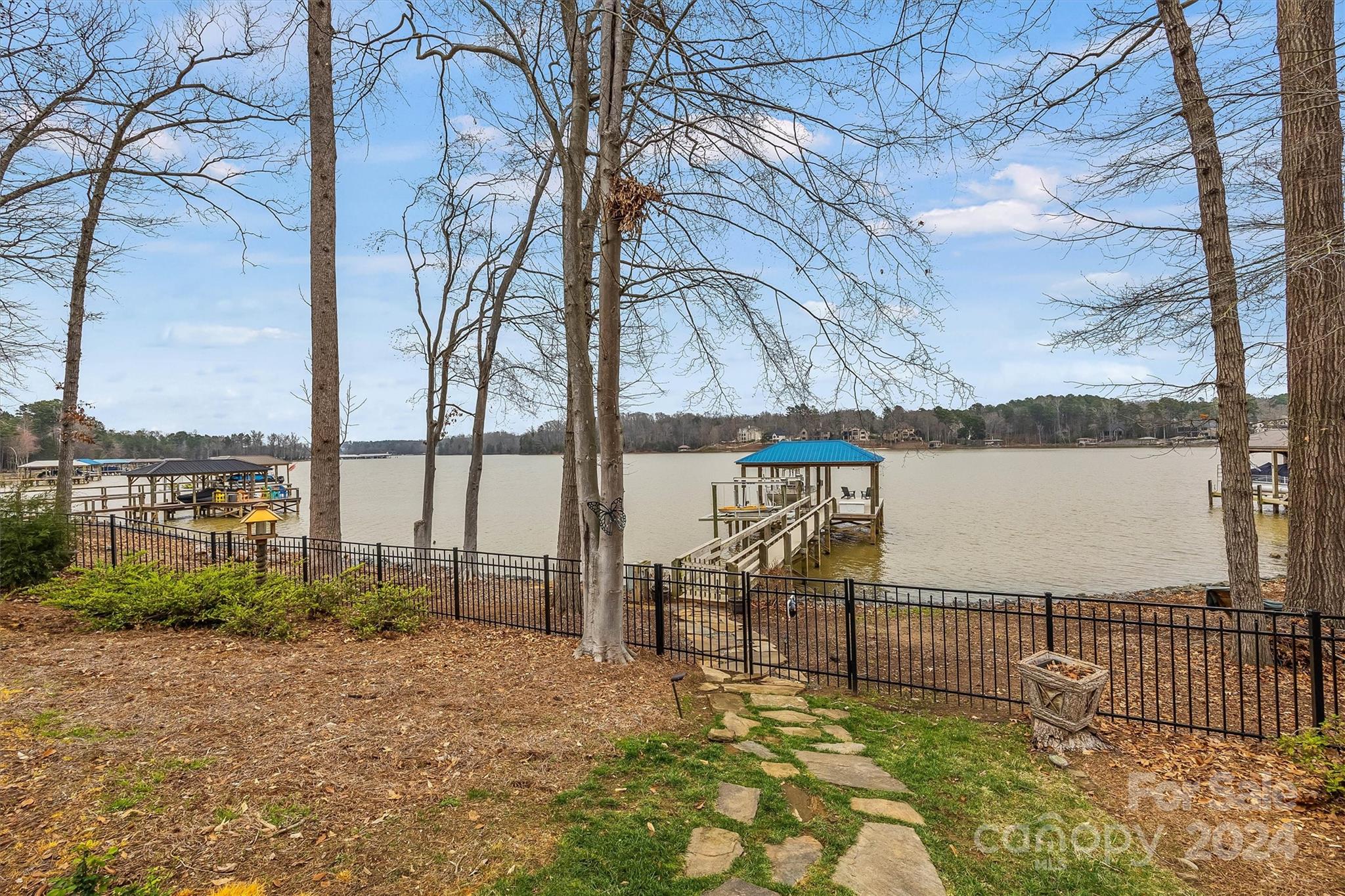 McLean - South Shore - Residential