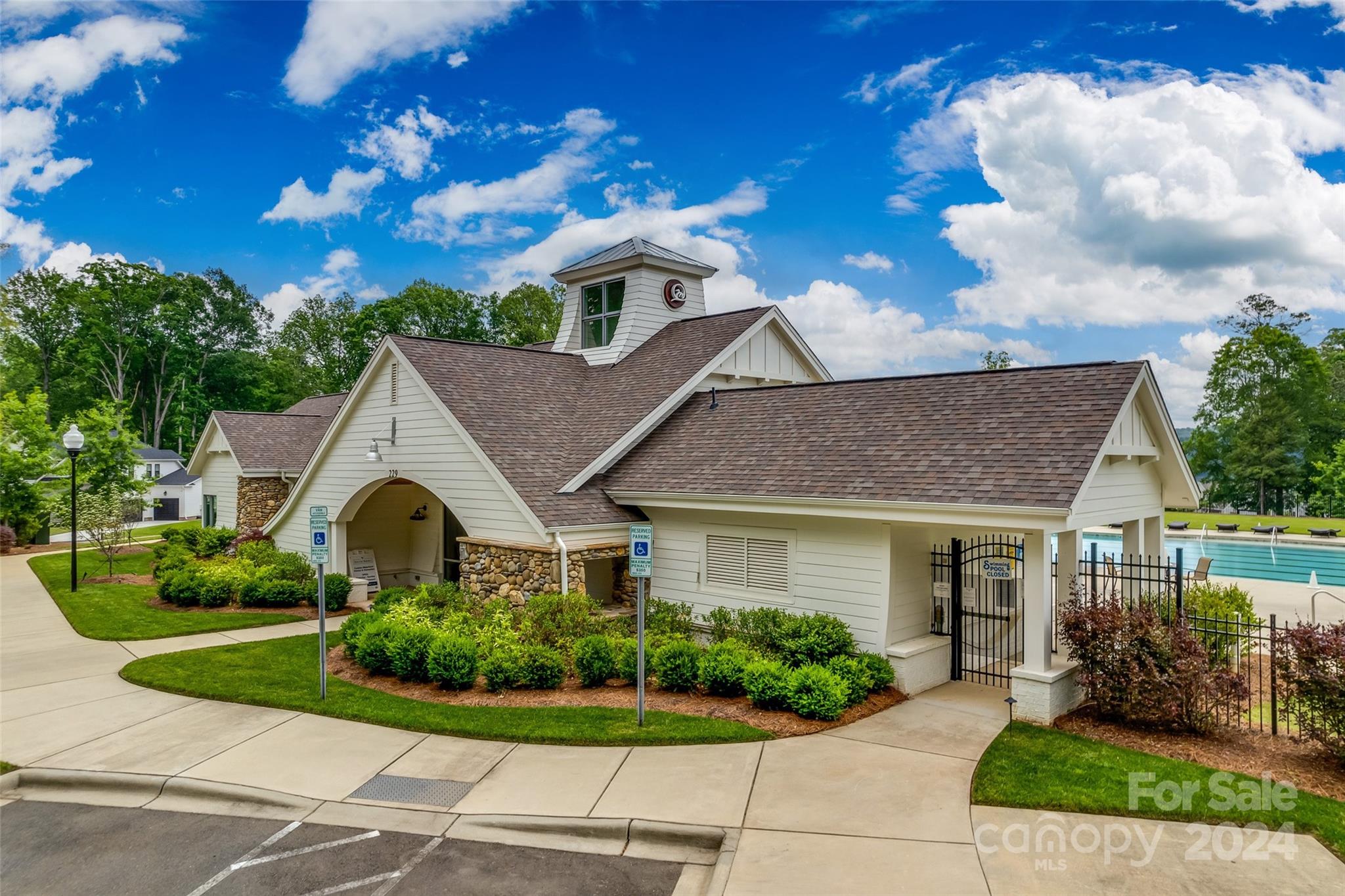 McLean - South Shore - Residential