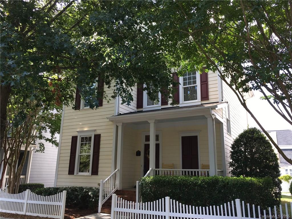 Awesome location! Walk to school, restaurants, shopping, parks and more! Adorable cottage home in Baxter's Town Center. 2 bedrooms with option for 3rd bedroom. Plan currently has loft option but easy change to 3rd bedroom. Open floor plan. Large kitchen. Tons of natural light and practical floor plan. Great Fort Mill schools, low taxes and amazing community features!