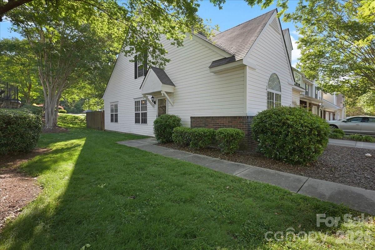 Elizabeth Townes - Residential