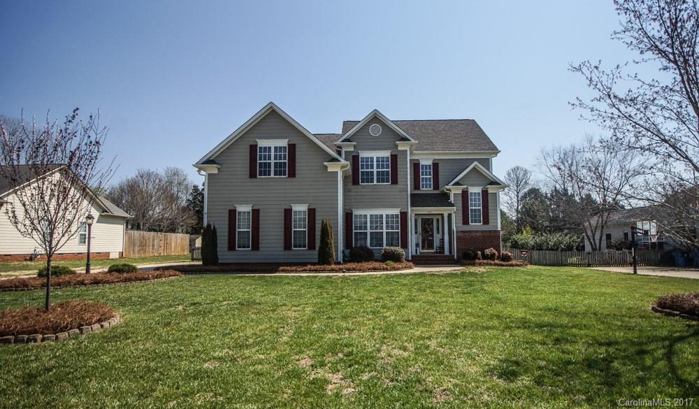 LOOK NO FURTHER! NO HOA! PRESENTING THIS ONE OWNER, COMPLETELY UPDATED IMMACULATE HOME ON ALMOST A HALF AN ACRE IN HARRISBURG! GRANITE KITCHEN COUNTERTOPS, SIDE LOAD GARAGE W/ NEW OPENER, 12 X 12 STORAGE SHED, HVAC FALL 2016, NEWER 30 YEAR ARCH. SHINGLED ROOF AND NEUTRAL PAINT THROUGHOUT! SHOWS LIKE A MODEL & MATICULOUSLY MAINTAINED!  MASTER SUITE W/ DUAL SINKS, GARDEN TUB & STAND UP SHOWER. PRIVATE FENCED YARD W/ EXTENDED PATIO PERFECT FOR ENTERTAINING ON THOSE UPCOMING SUMMER NIGHTS!
