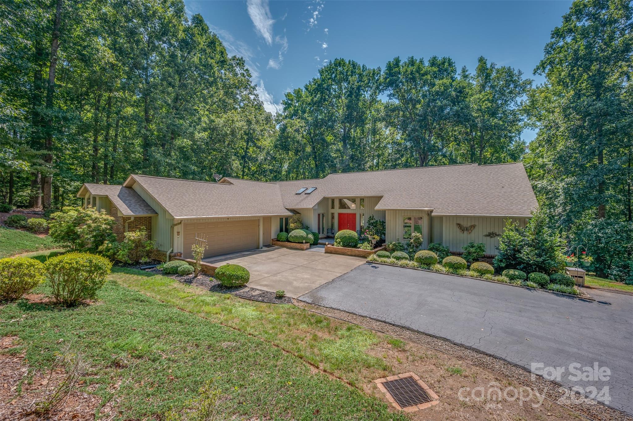 New Price Adjustment! Located in the highly desired Jackson Grove community, this home has been well cared for and is in immaculate condition. New roof and heat pump installed in 2019. Whole house generator installed 2021. Spacious kitchen, living room and large back deck are perfect for entertaining. Full basement with workshop.  This is a special property in a great community where homes don't come on the market very often.  It's a must see!