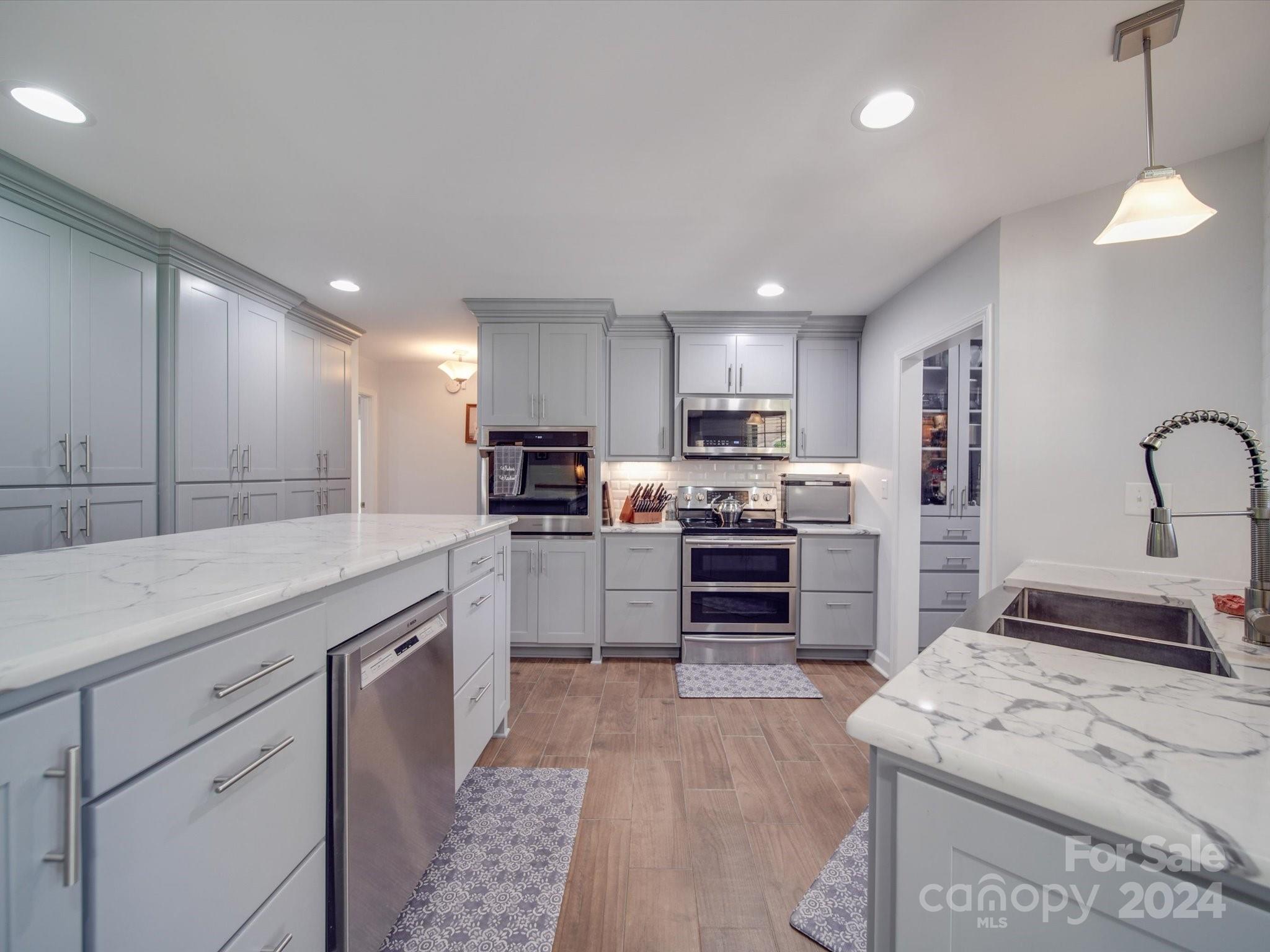Amber Ashlyn Acres - Residential