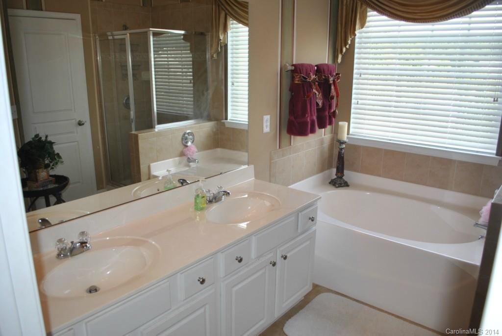 Ridge Pointe - Residential