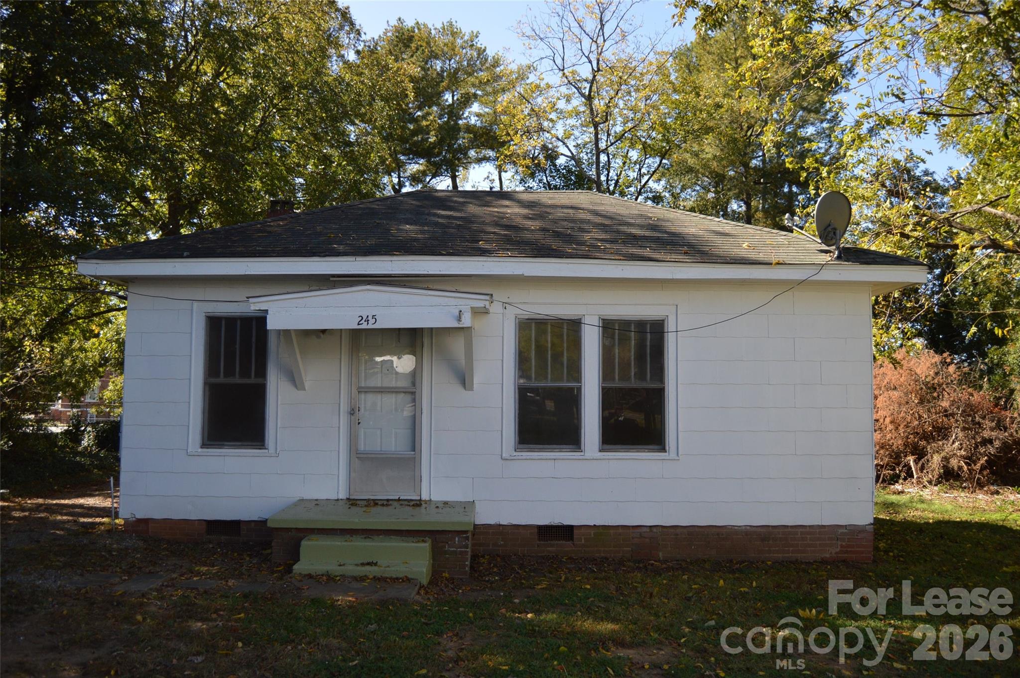 One bedroom house located in Downtown Troutman. Large bedroom with alot of closet space. Covered back porch. One year lease agreement with one month deposit is required. All tenants must apply. Please contact listing office for more information and scheduling tours.