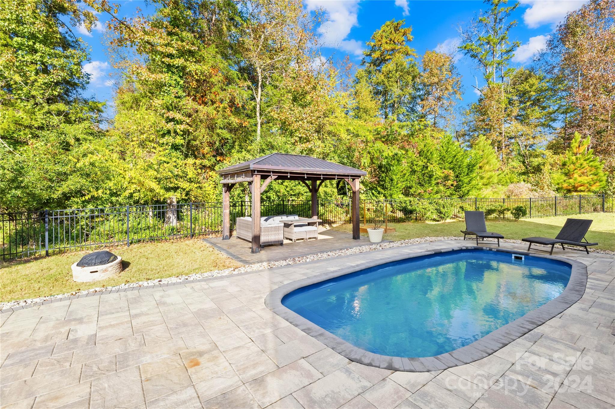 Lake Ridge - Residential
