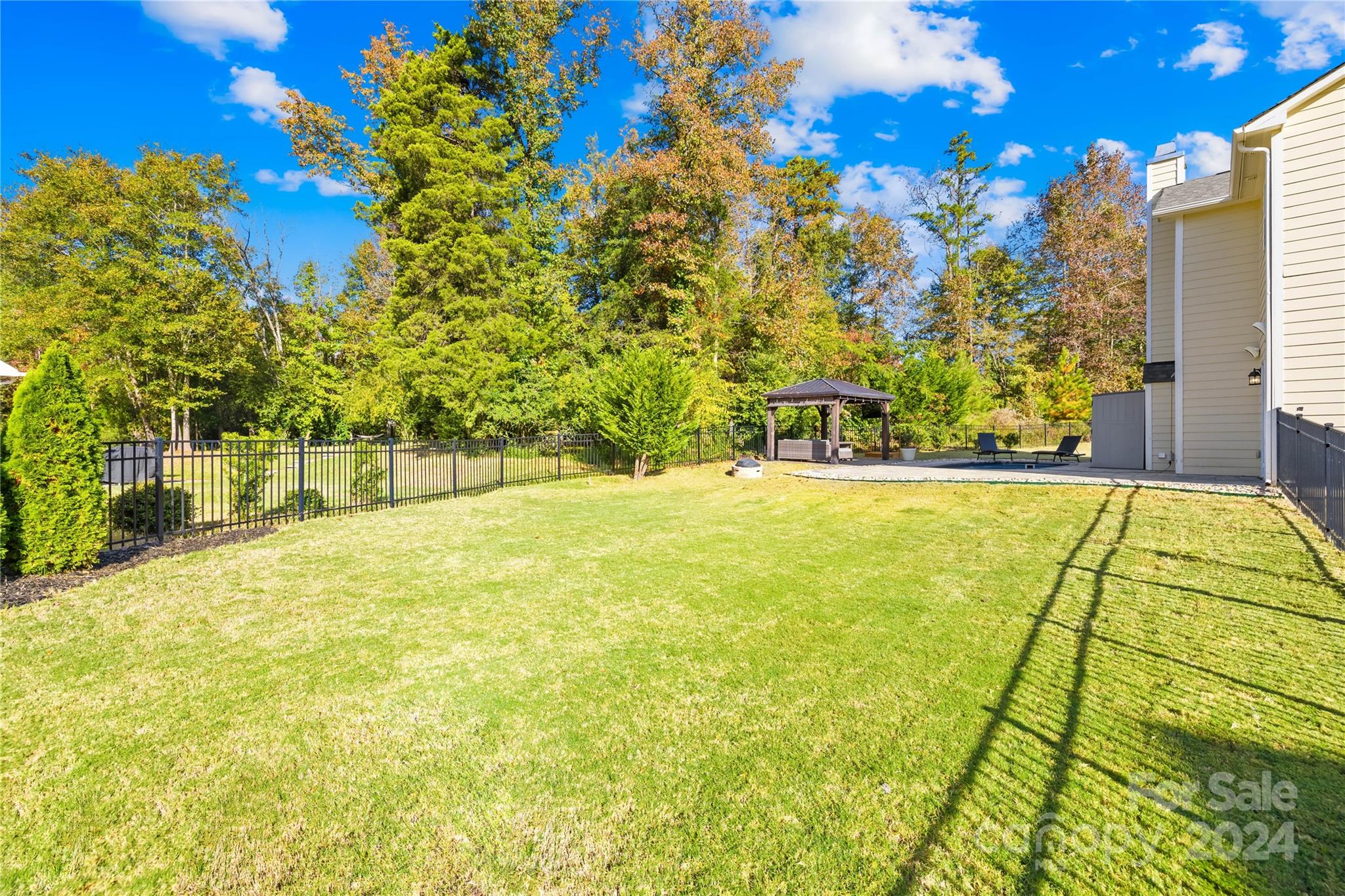 Lake Ridge - Residential