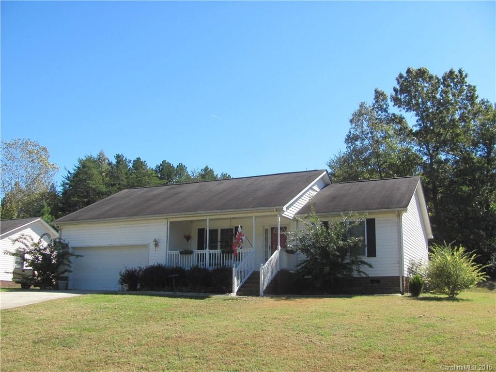 Priced to sell. A great value on this 3bd/2ba home. Very open floor plan, split bedroom, attached garage. Only $114,900.