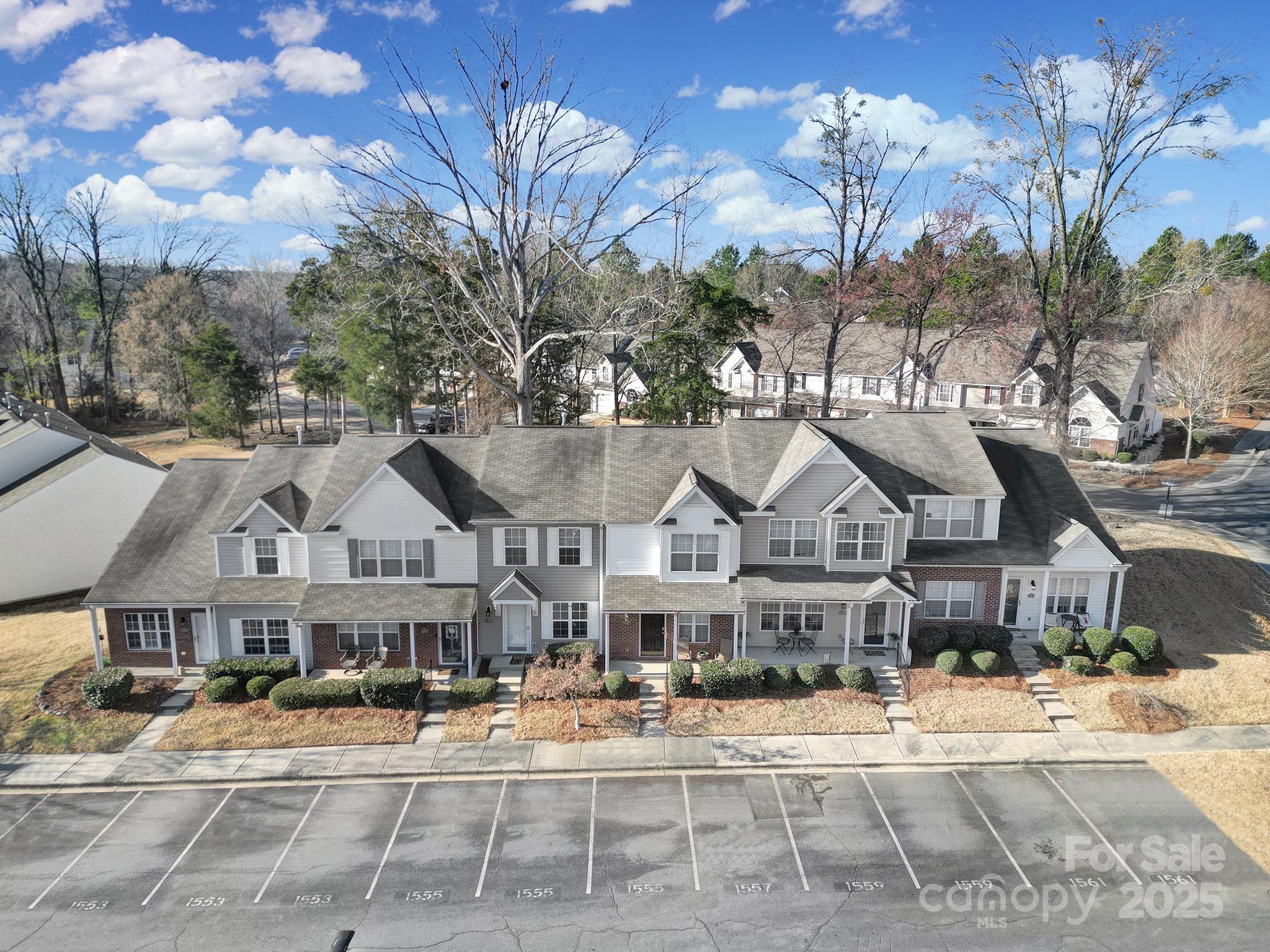 Lexington Commons - Residential