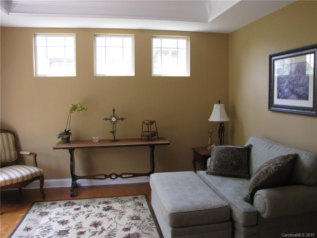 Macaulay - Residential Lease