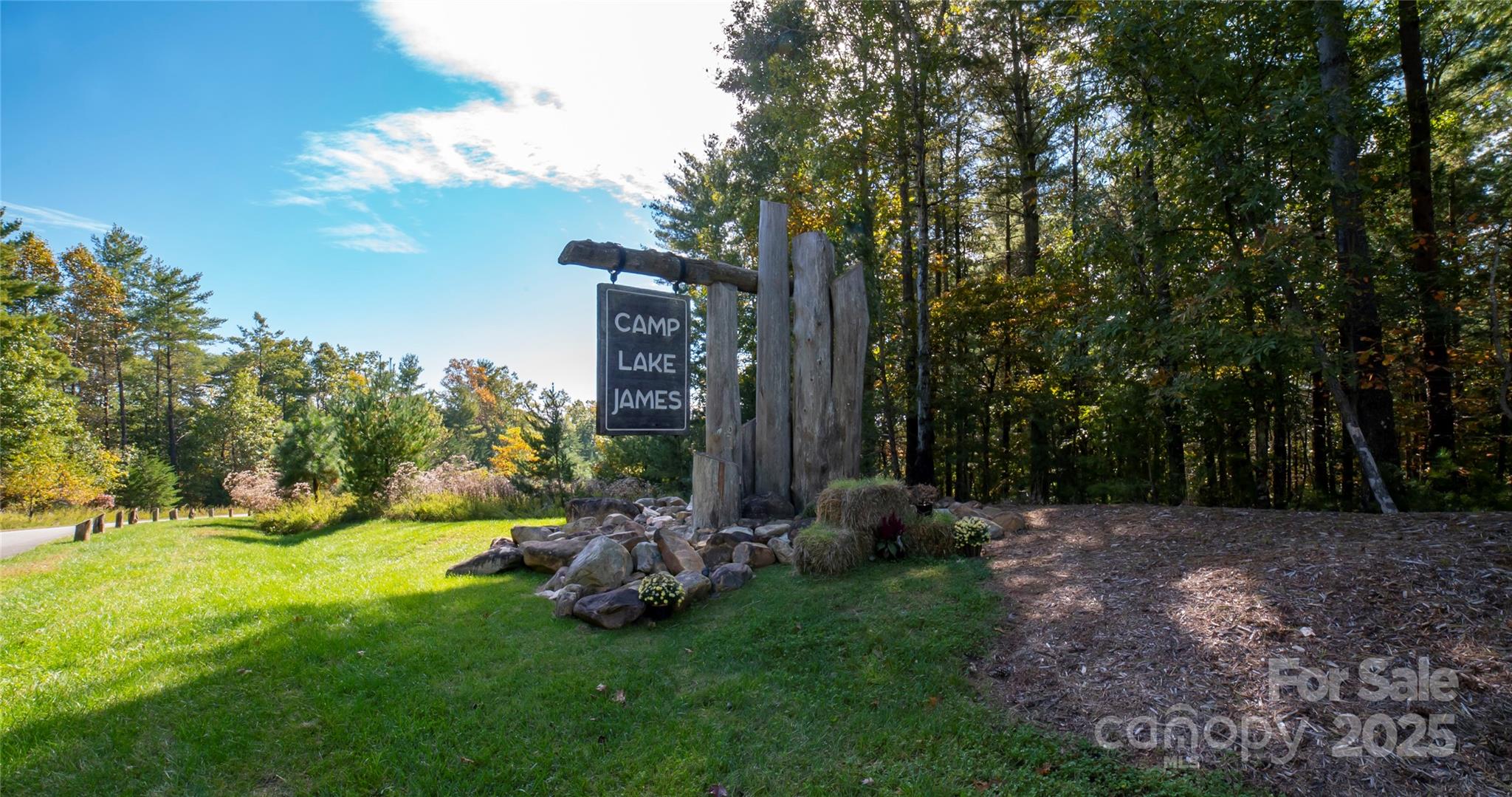 Old Wildlife Club - Land