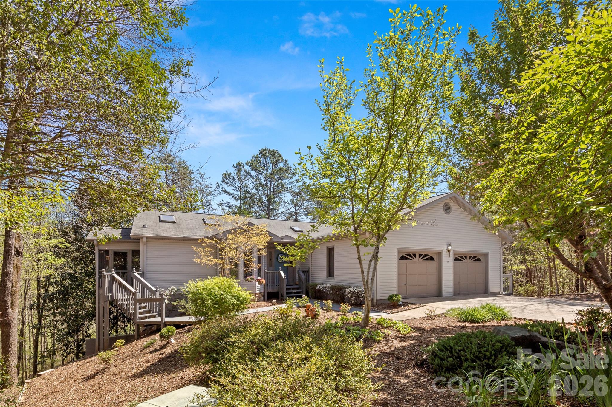 RUMBLING BALD ON LAKE LURE...........This home is located at the end of the private cul-de-sac, in the areas most popular resort offering golf, tennis, swimming, boating, fishing and miles of hiking trails! This 3800 sq ft, custom built, resort home offers a bright open floor plan and features an indoor swim space for the ultimate in exercise, right in your home. Priced to sell at only $615,000.