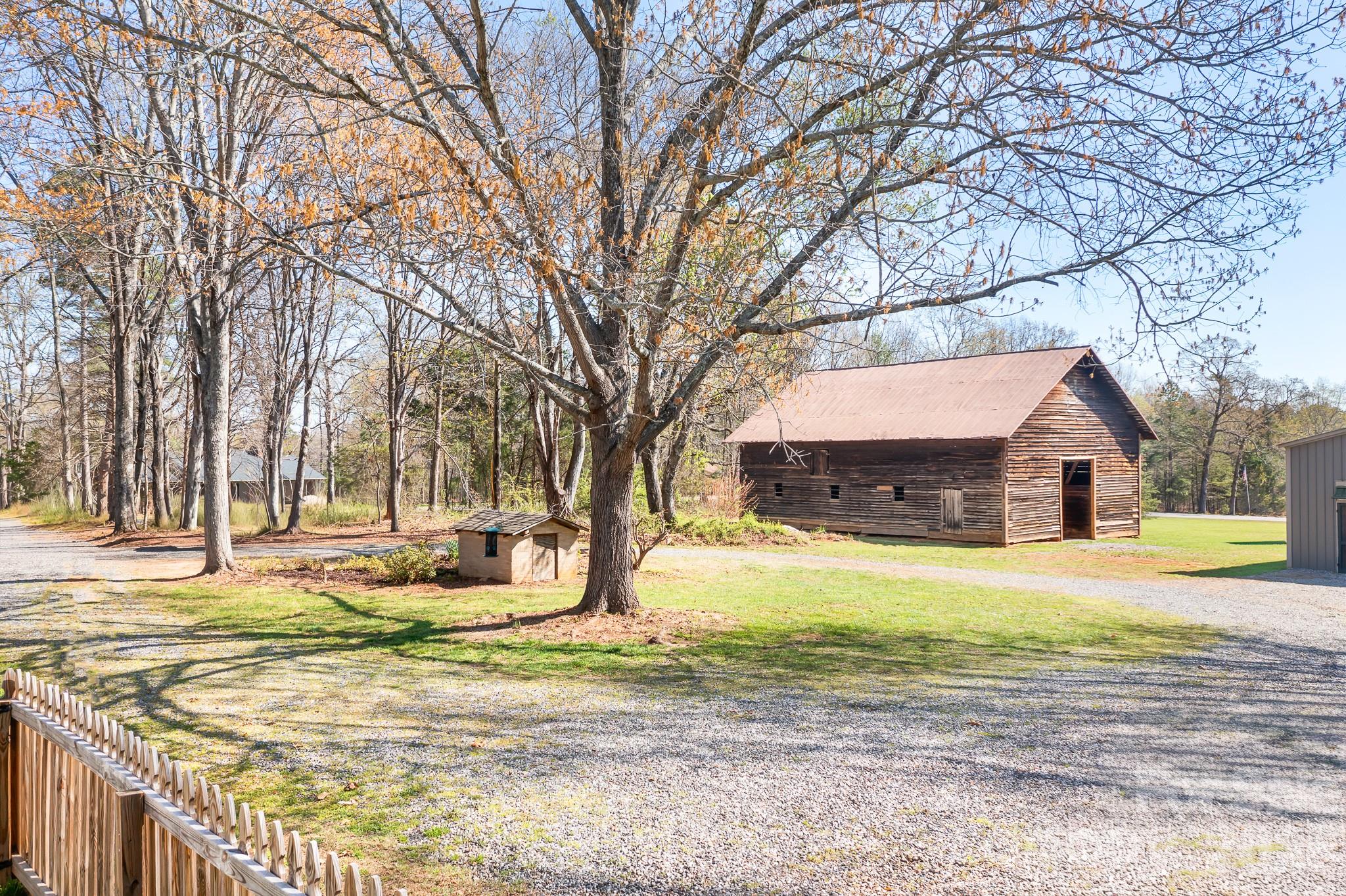 Larkin Sloan Estates - Residential
