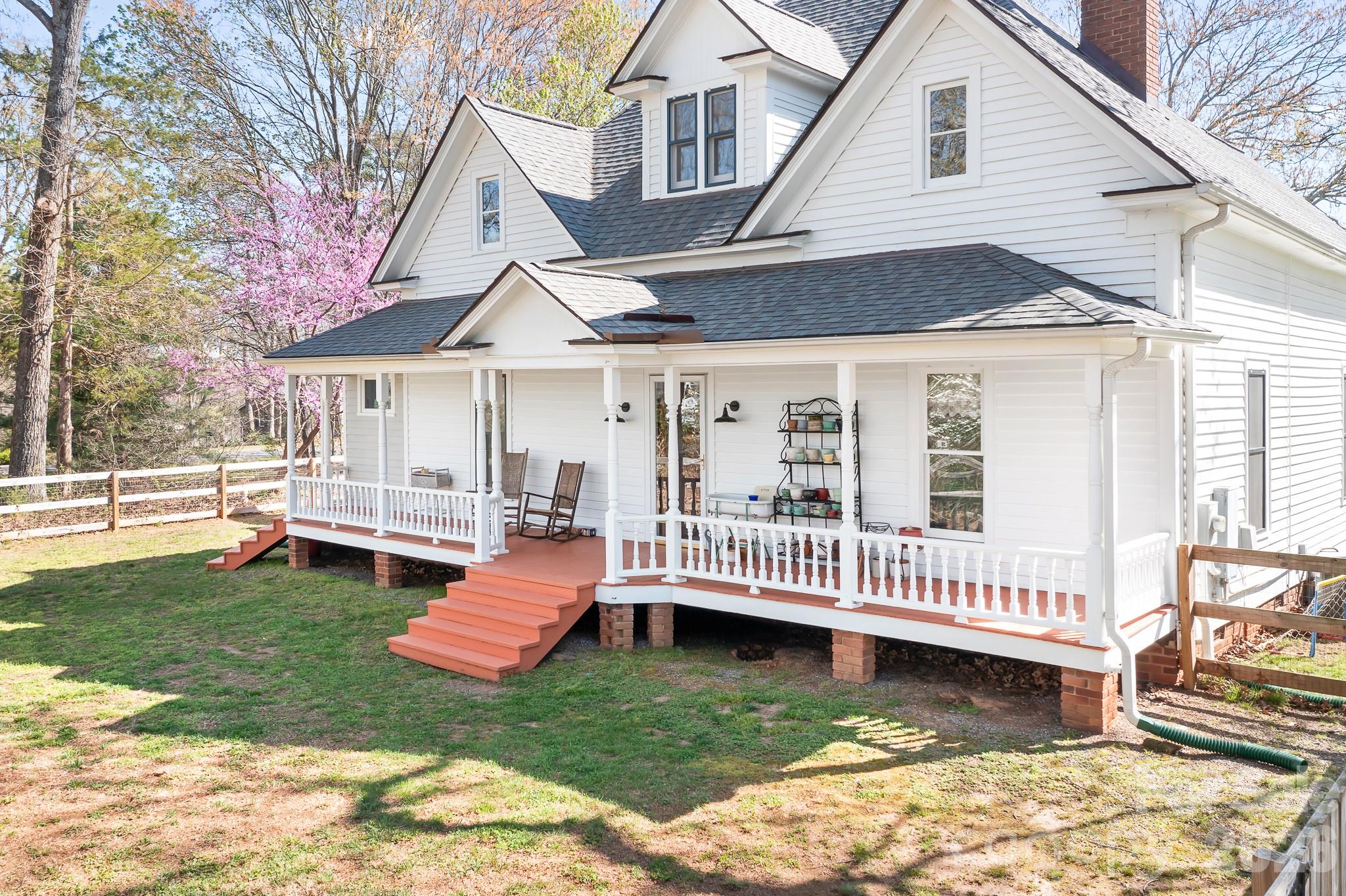 Larkin Sloan Estates - Residential