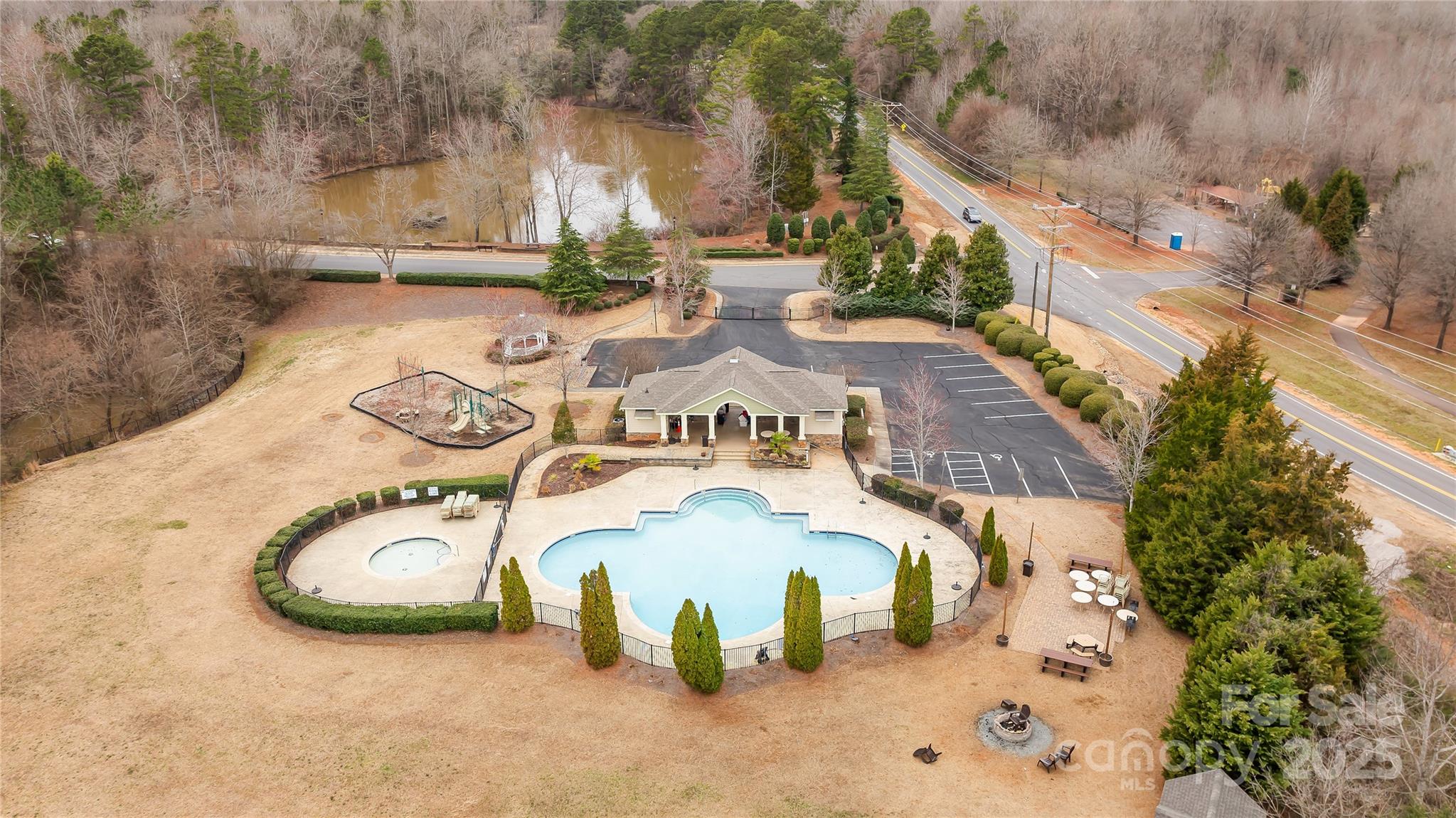 Shelly Woods - Residential