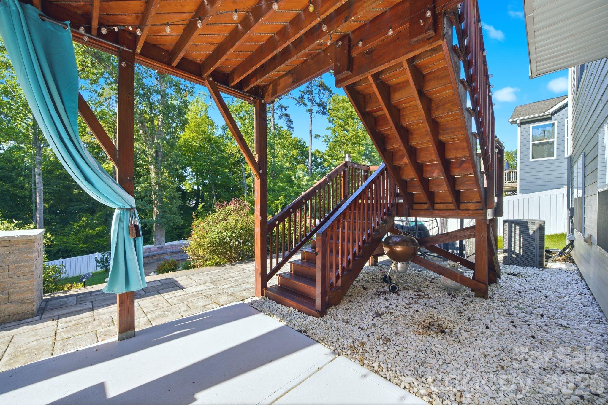 Robinson Oaks - Residential