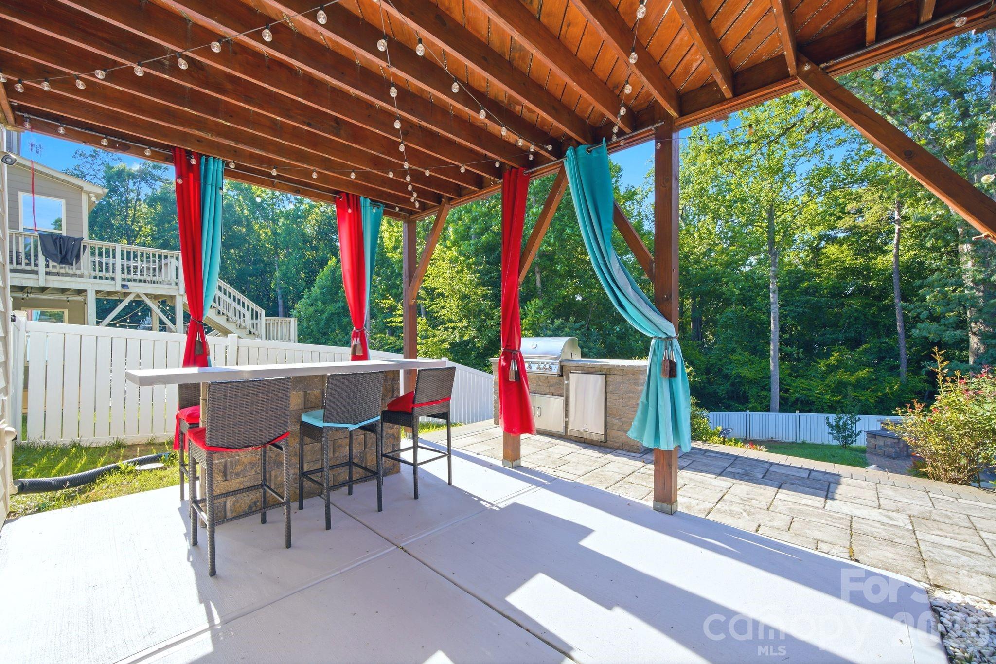 Robinson Oaks - Residential